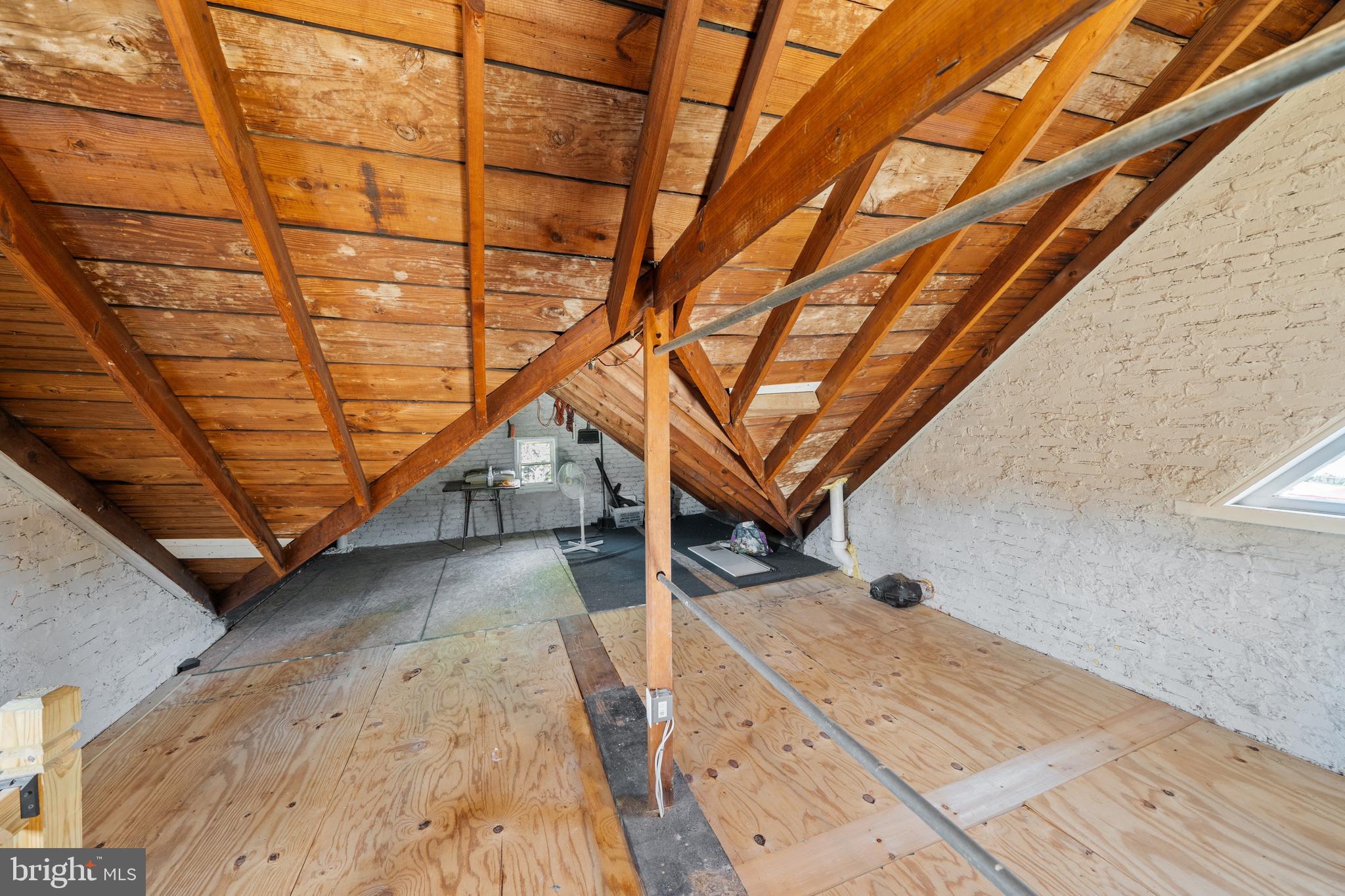 GREEN TREE - Residential