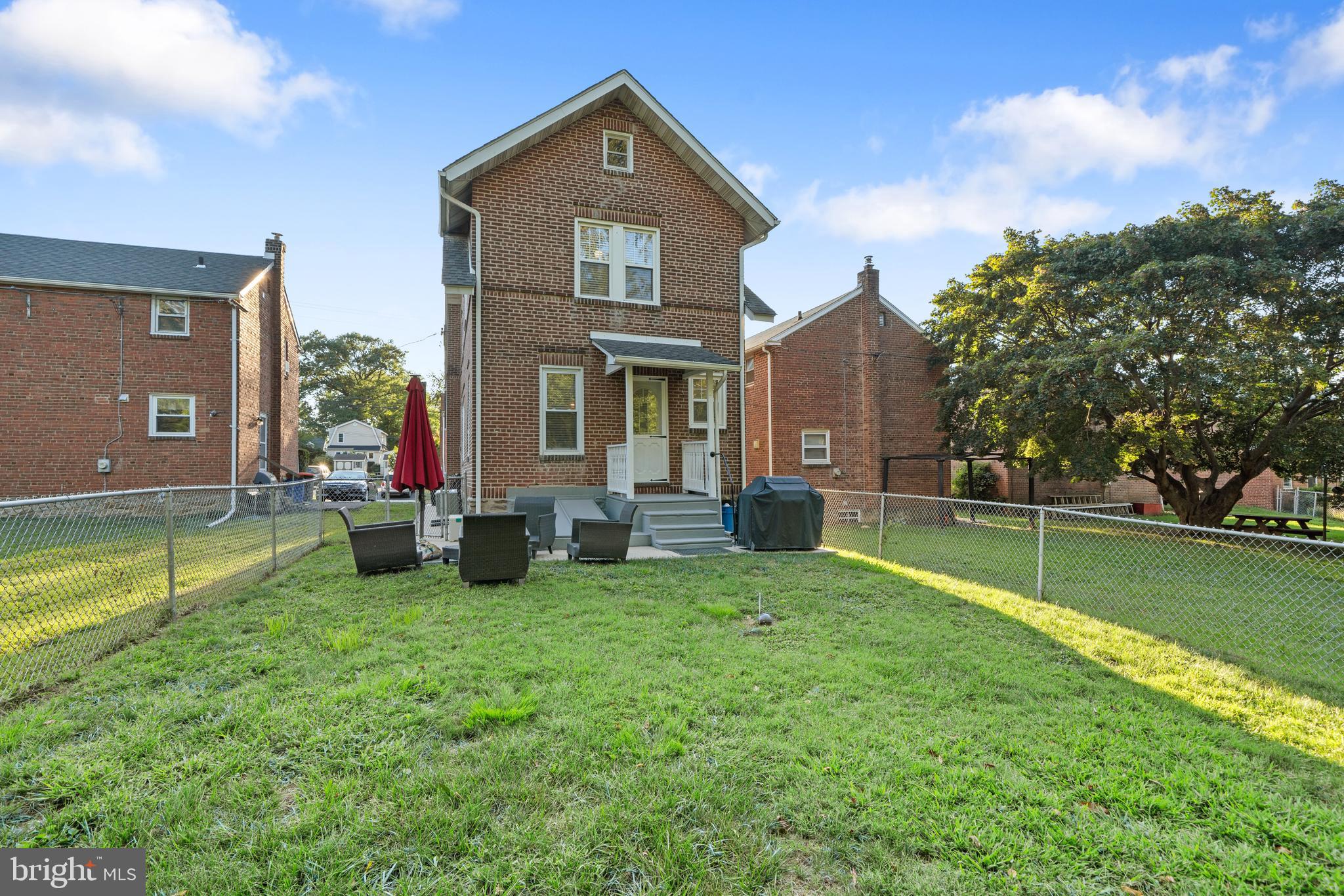 GREEN TREE - Residential