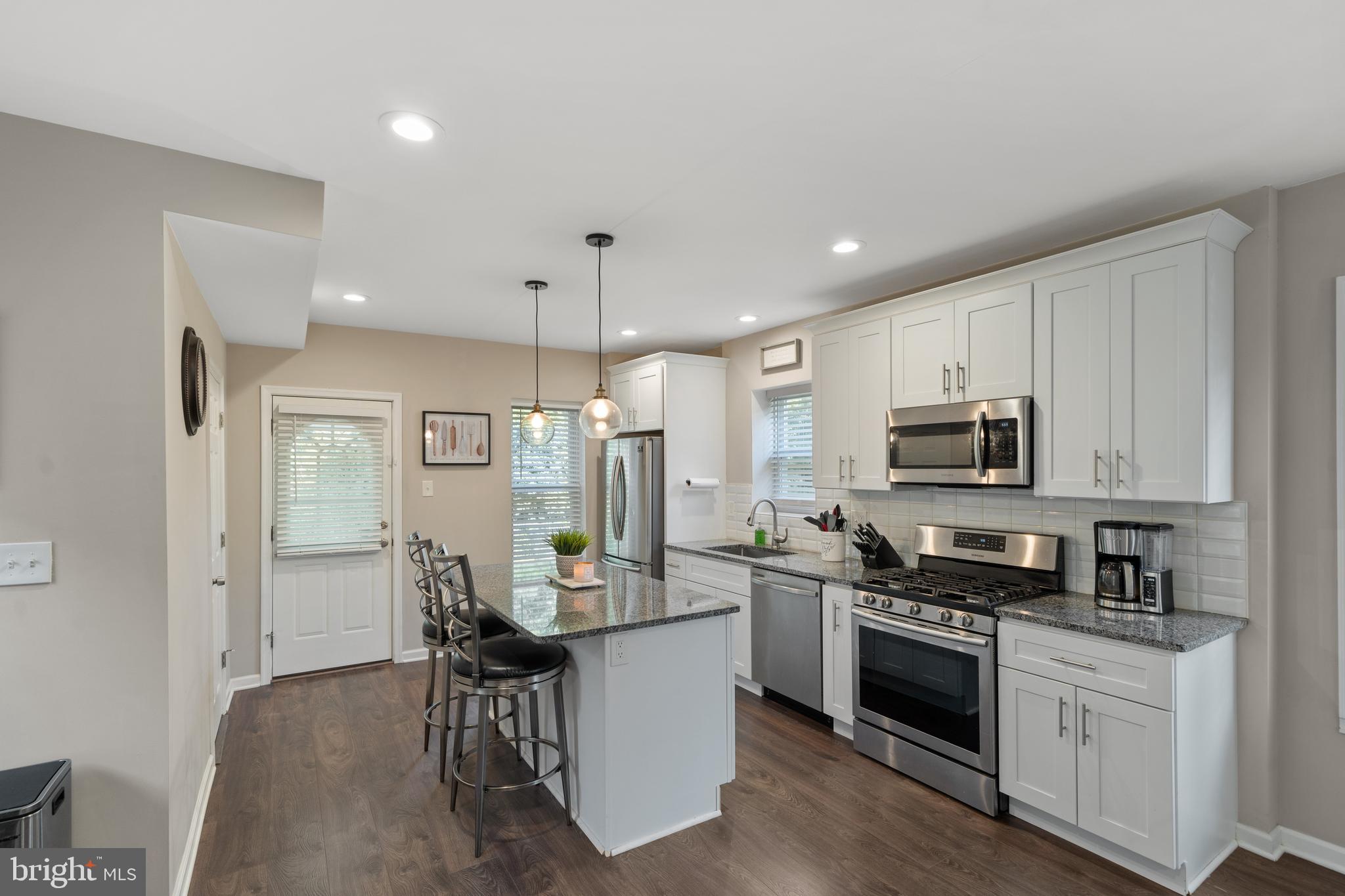 GREEN TREE - Residential