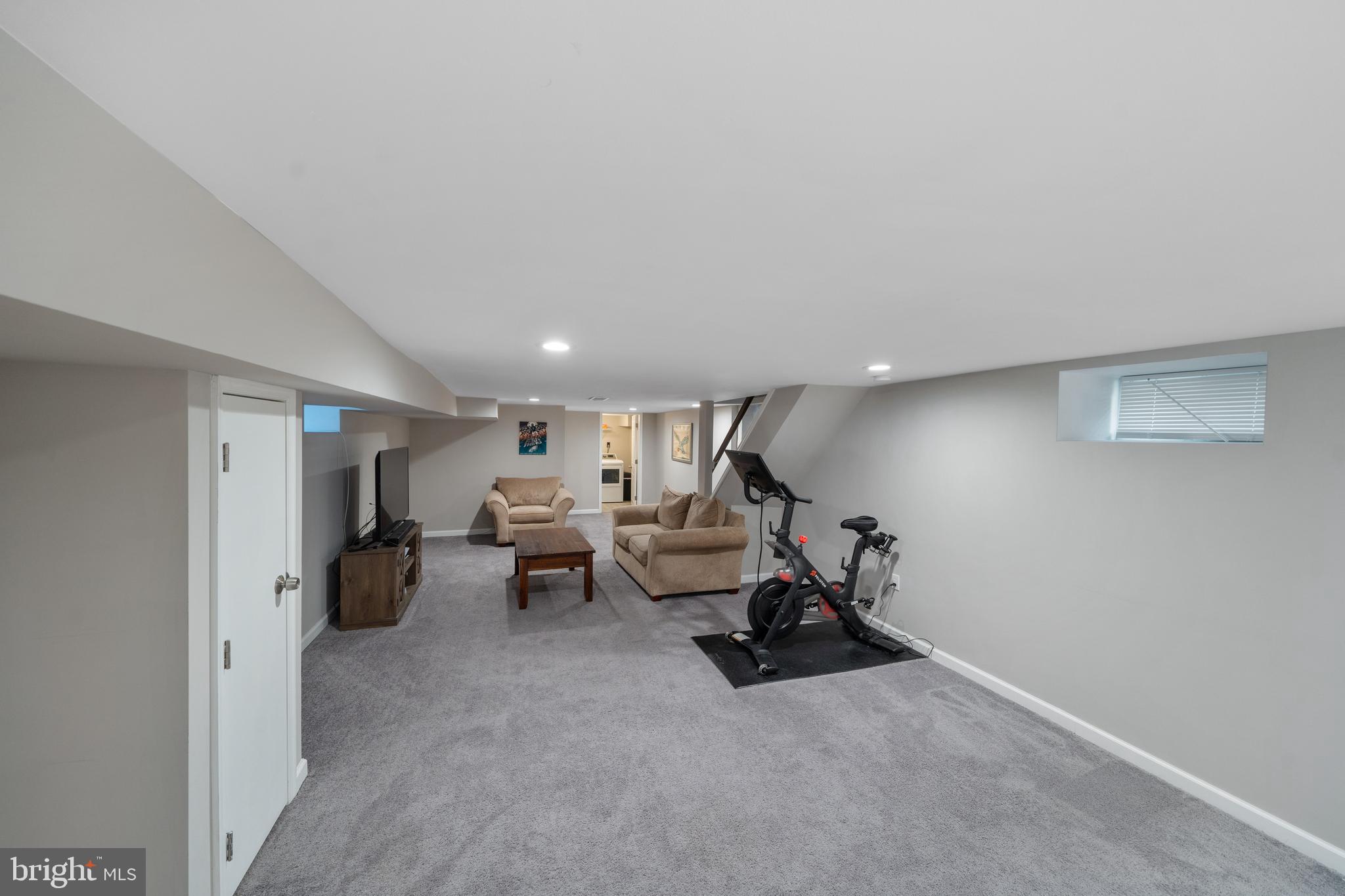 GREEN TREE - Residential