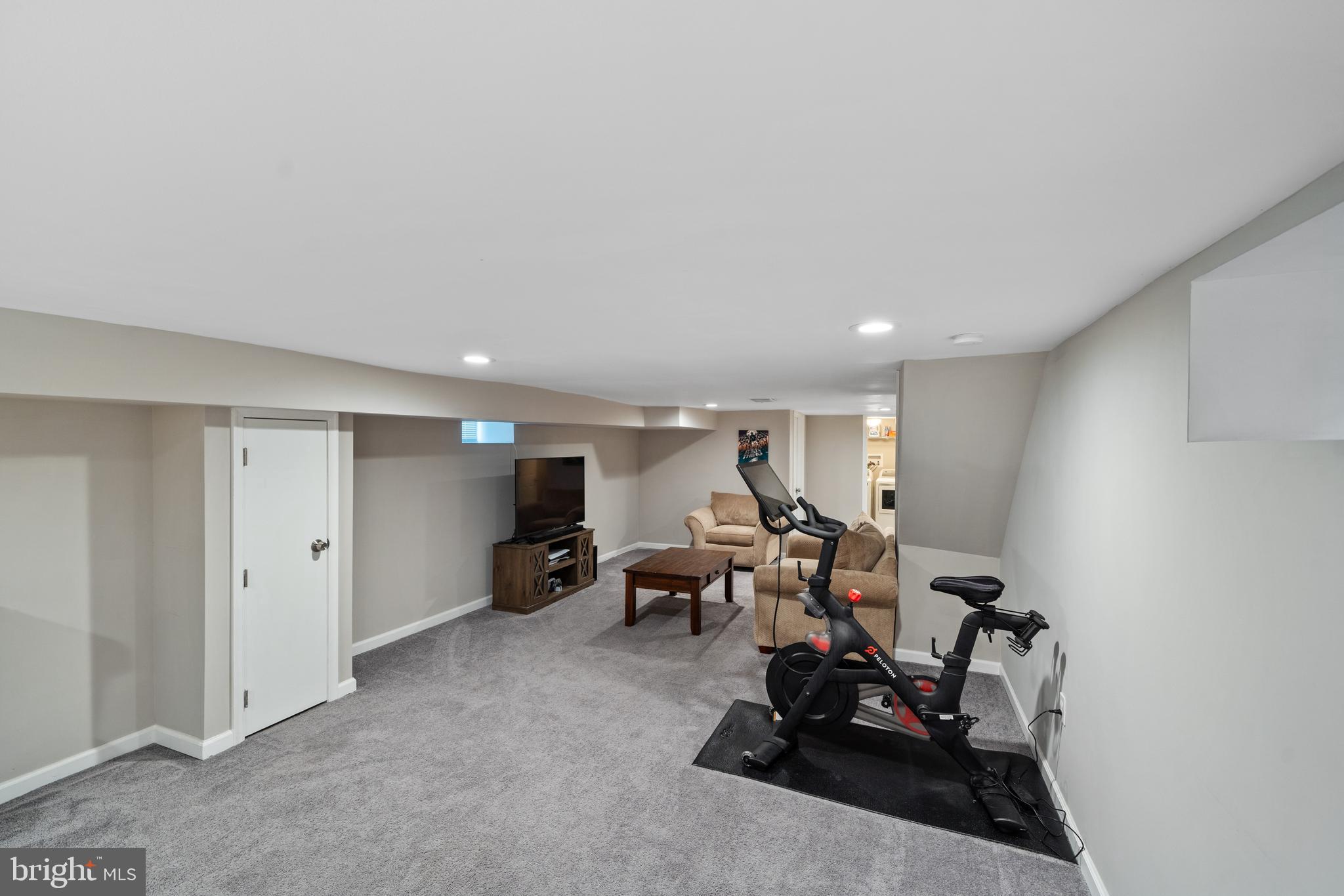 GREEN TREE - Residential