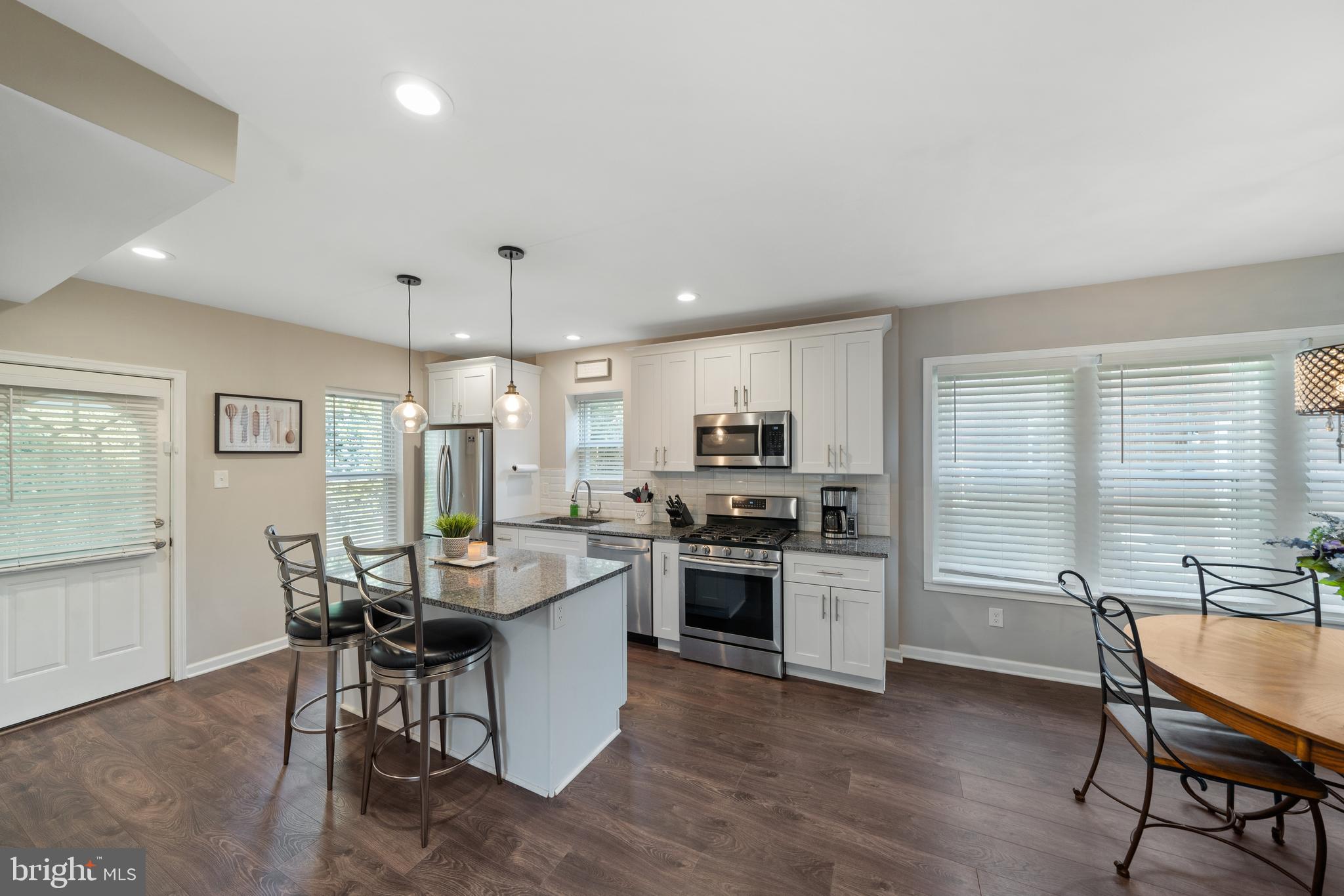 GREEN TREE - Residential