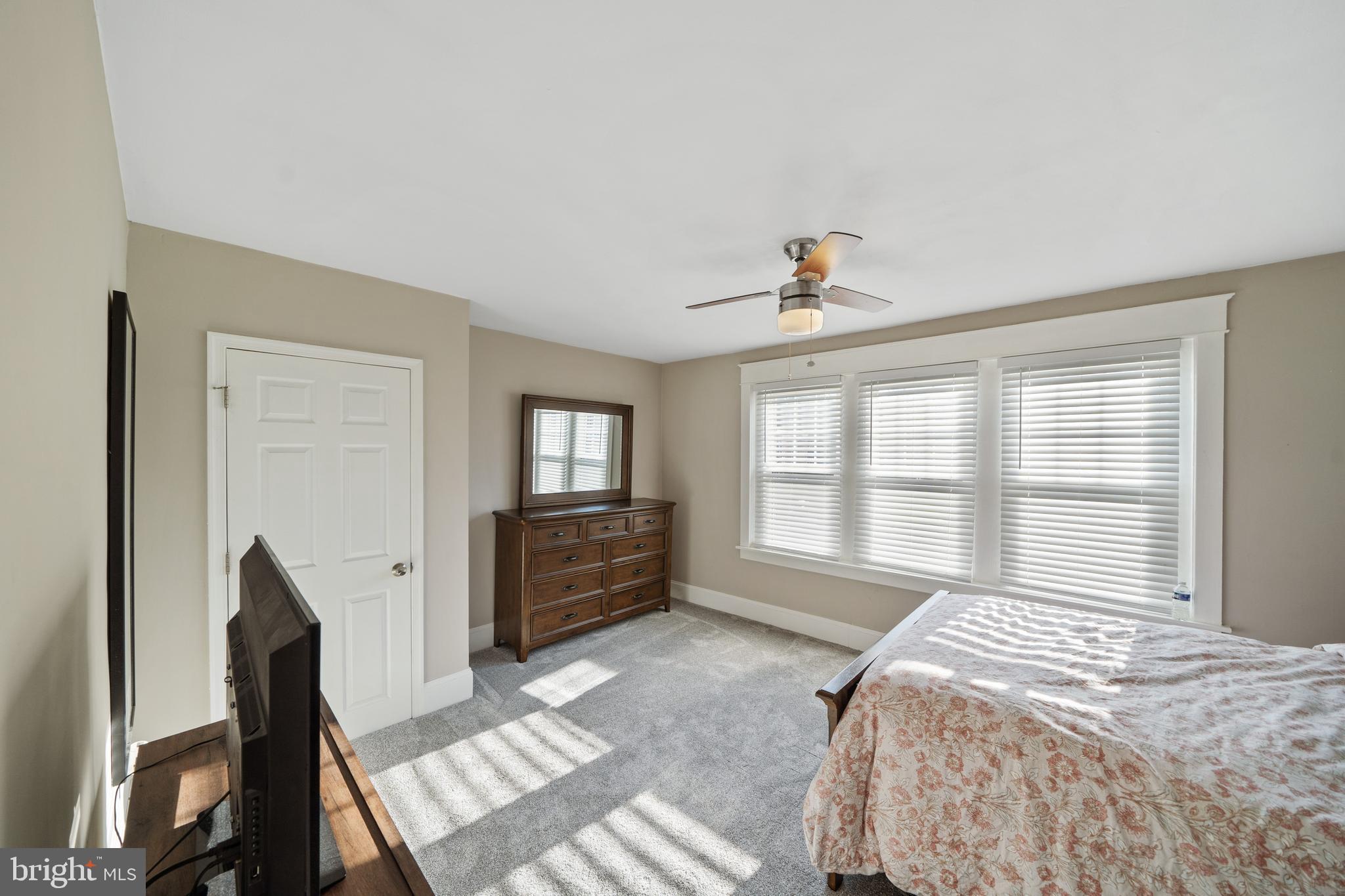 GREEN TREE - Residential