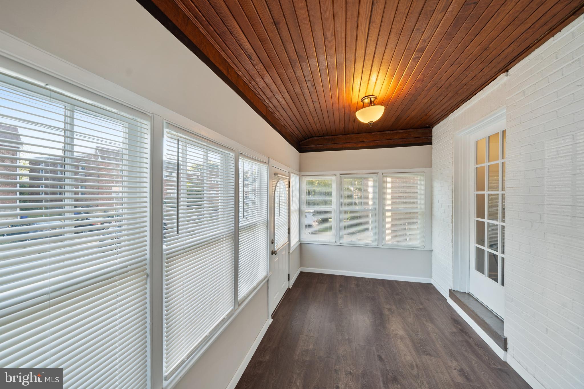 GREEN TREE - Residential