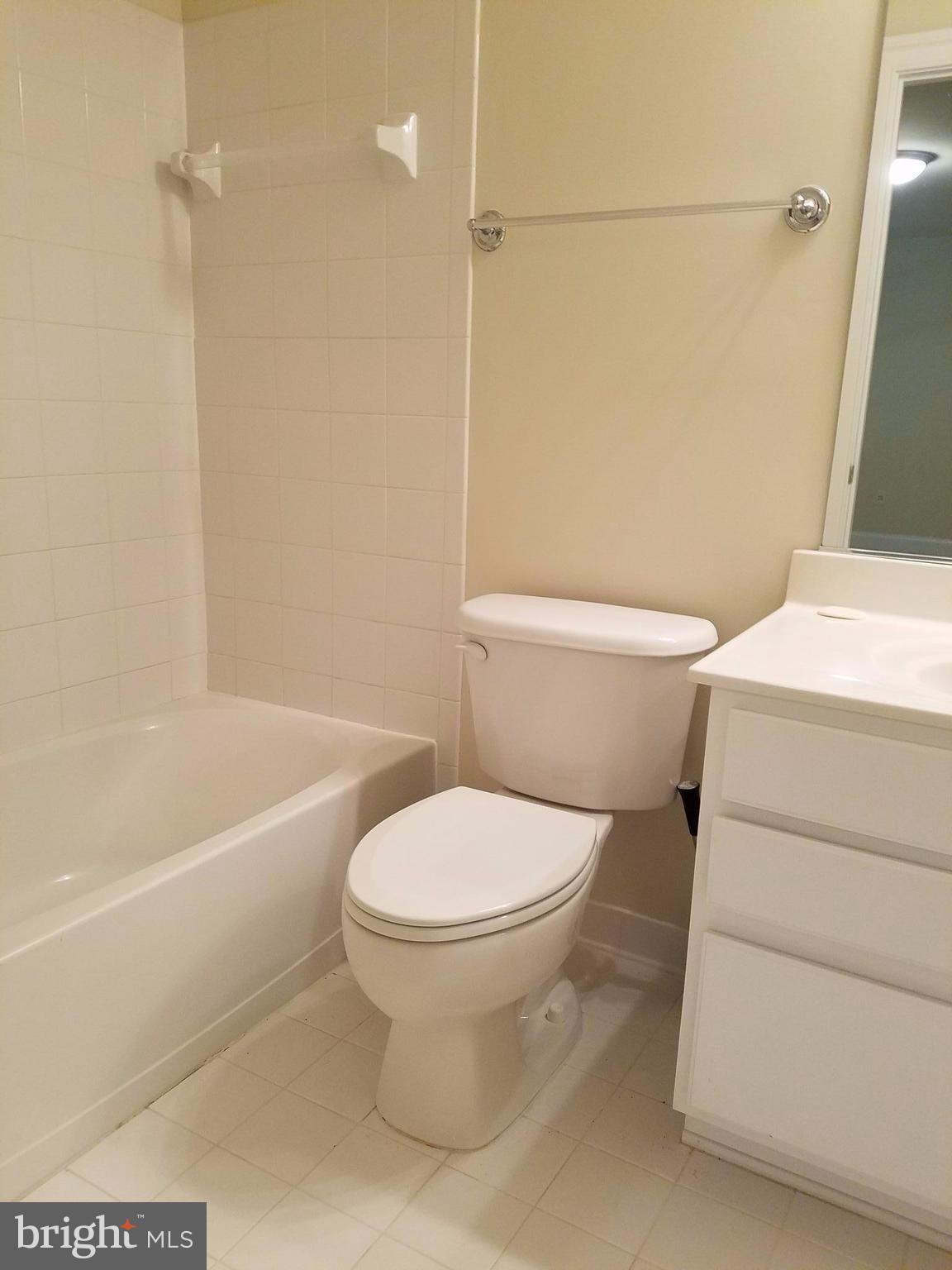 MEADOW BROOK COVE - Residential Lease