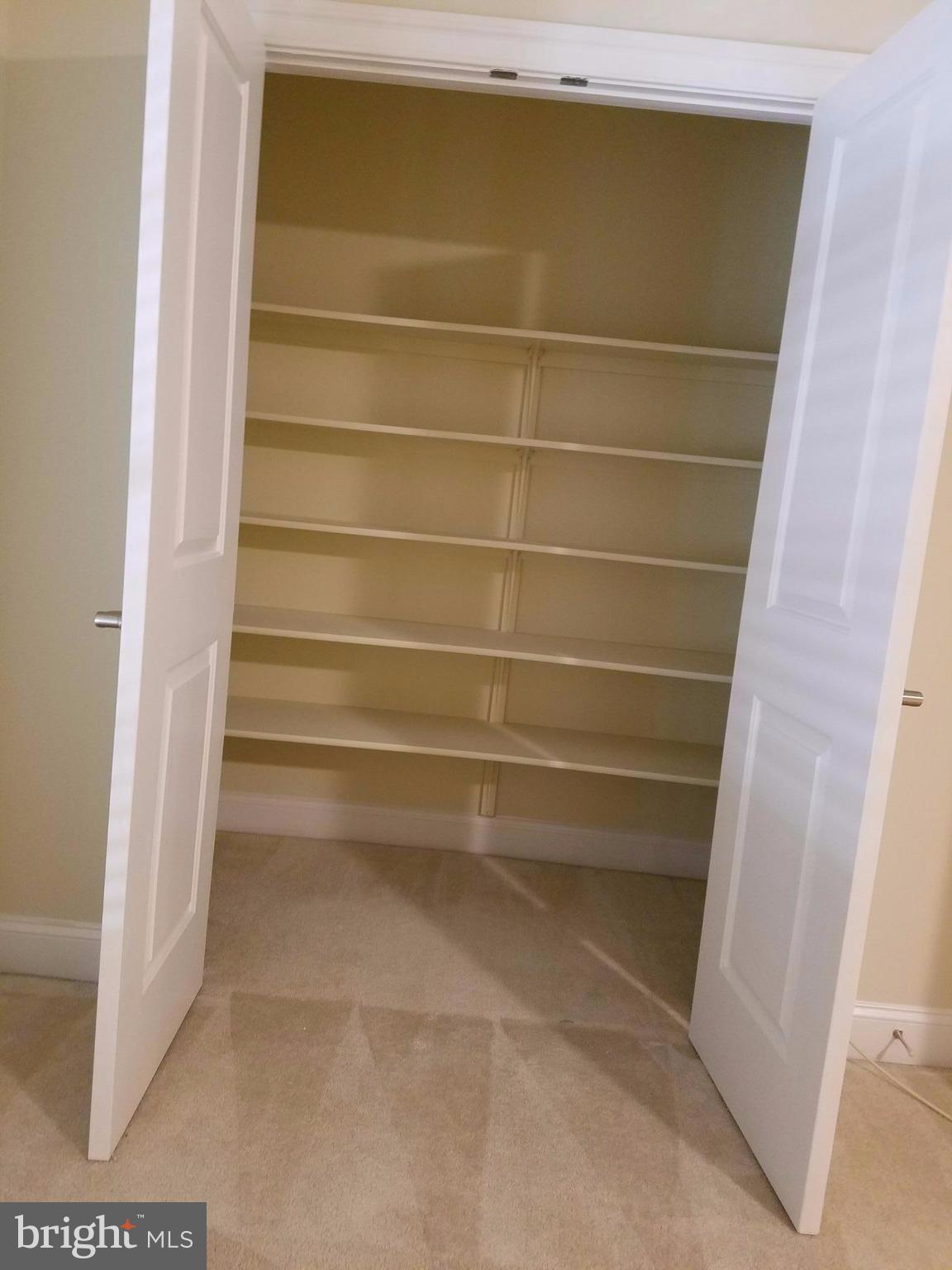 MEADOW BROOK COVE - Residential Lease