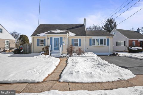 Homes For Sale - 17 Maguire Road<br/> HAMILTON, NJ 08690