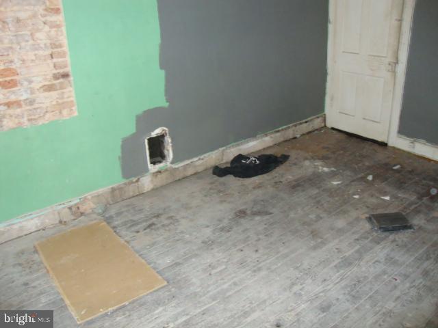 MILL HILL - Residential