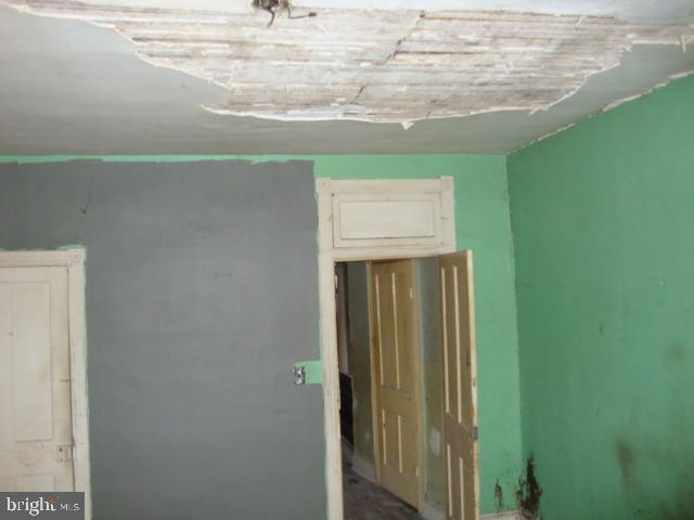 MILL HILL - Residential