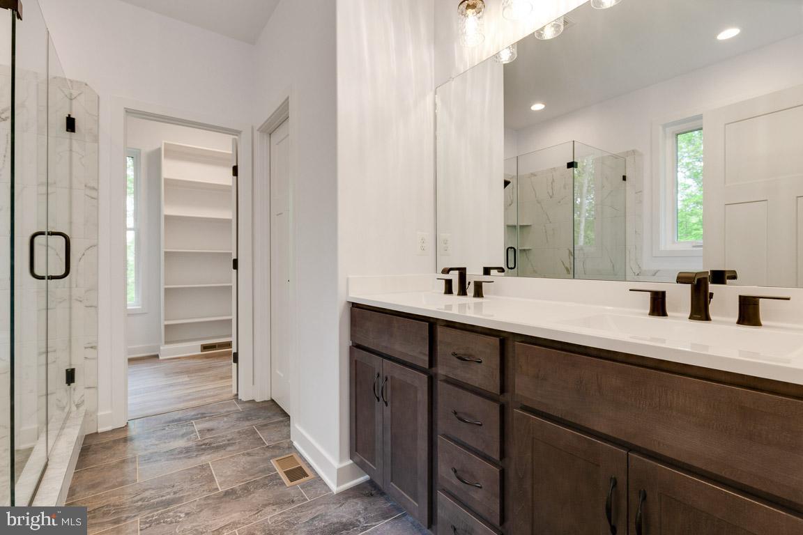 CANTERLEIGH - Residential