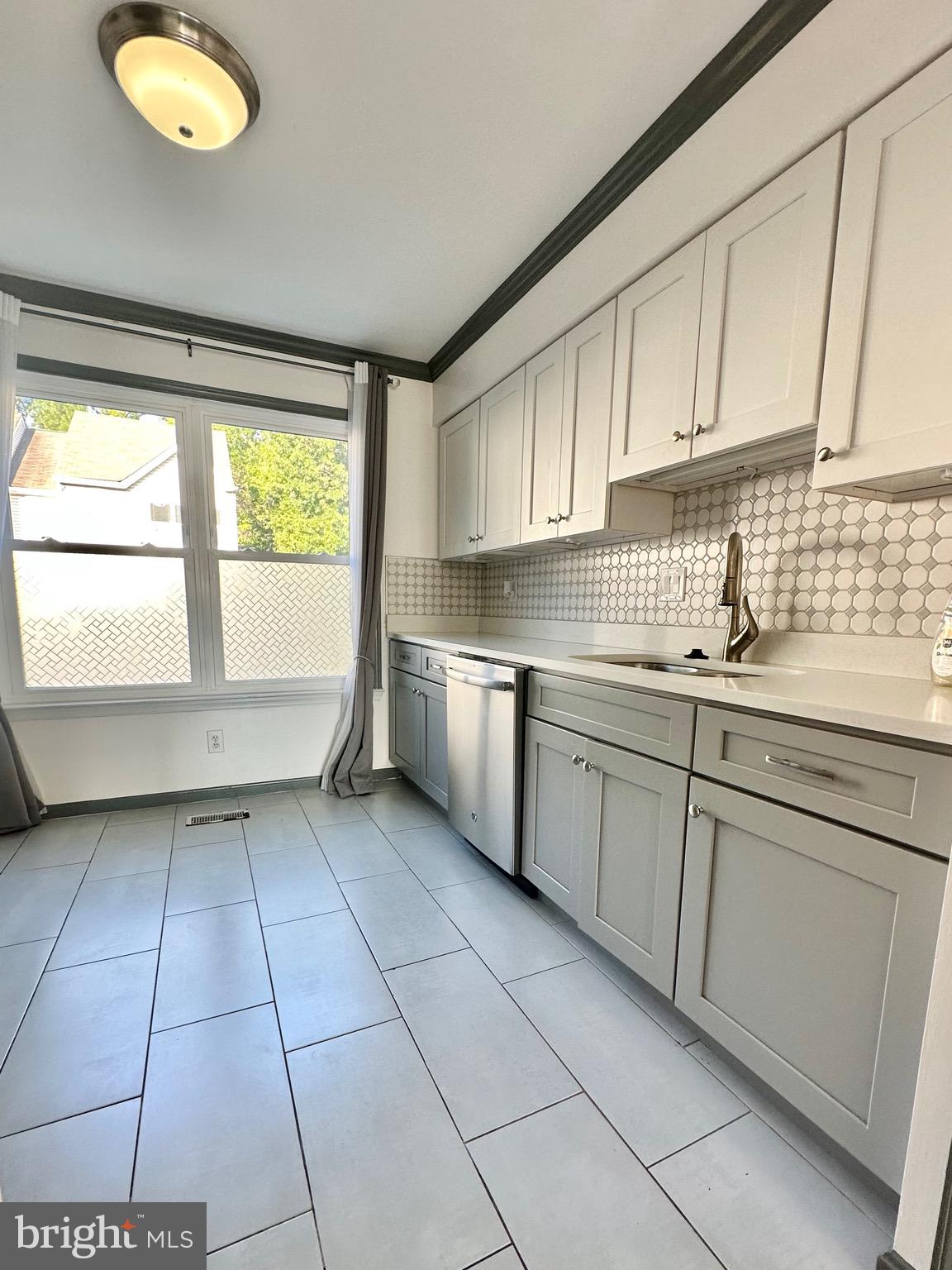 KEENE MILL OVERLOOK - Residential Lease