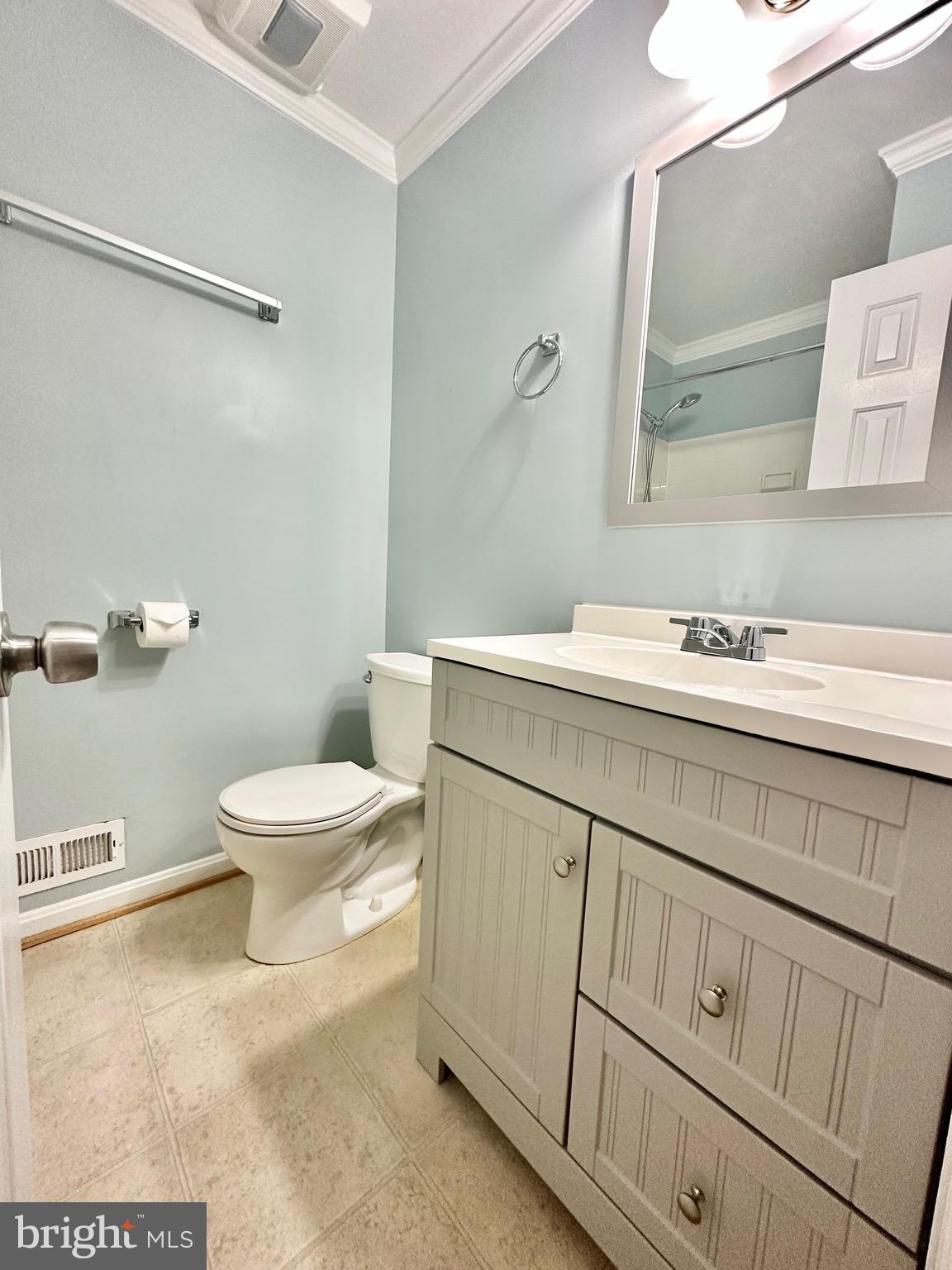 KEENE MILL OVERLOOK - Residential Lease