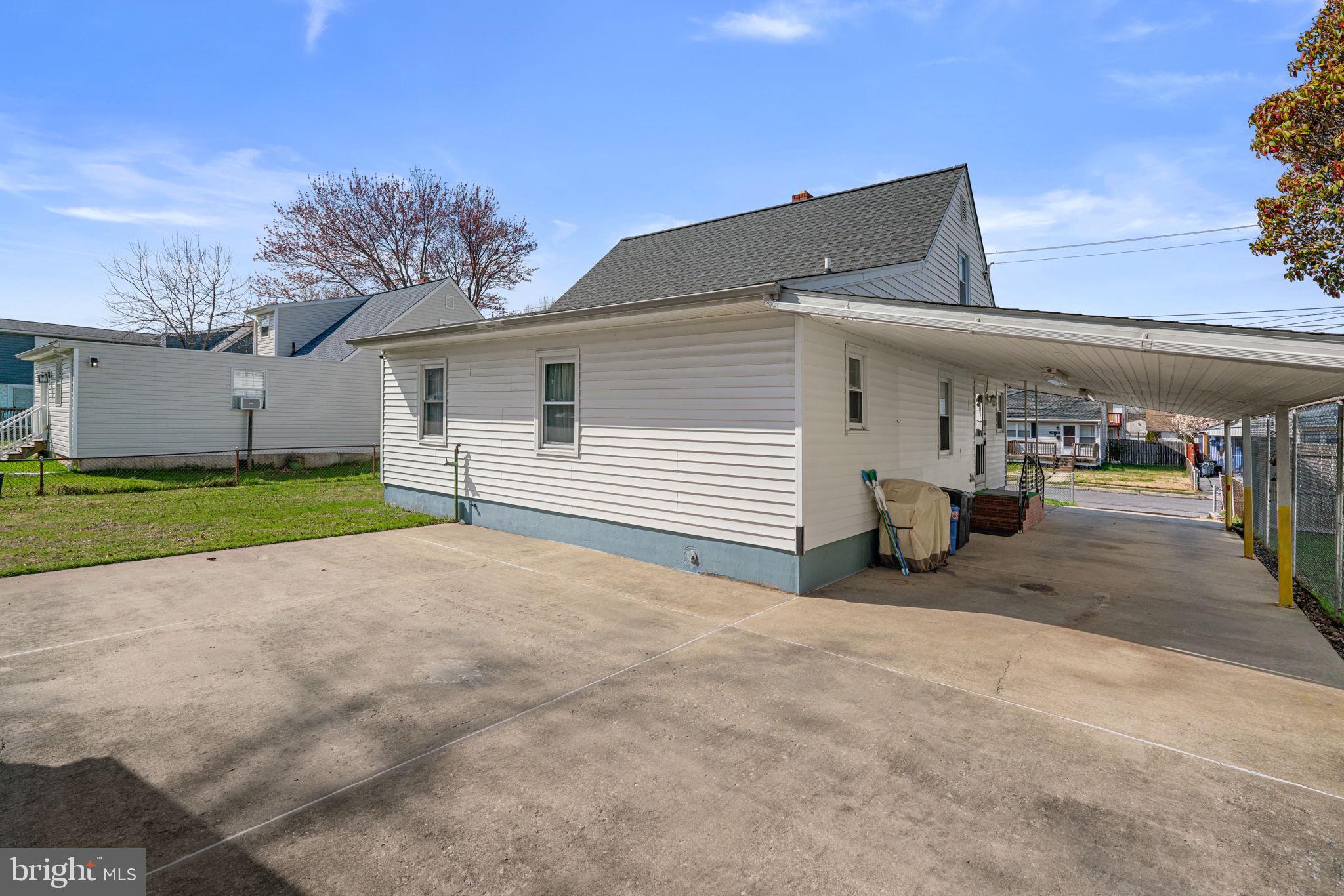 MARLYN MANOR - Residential
