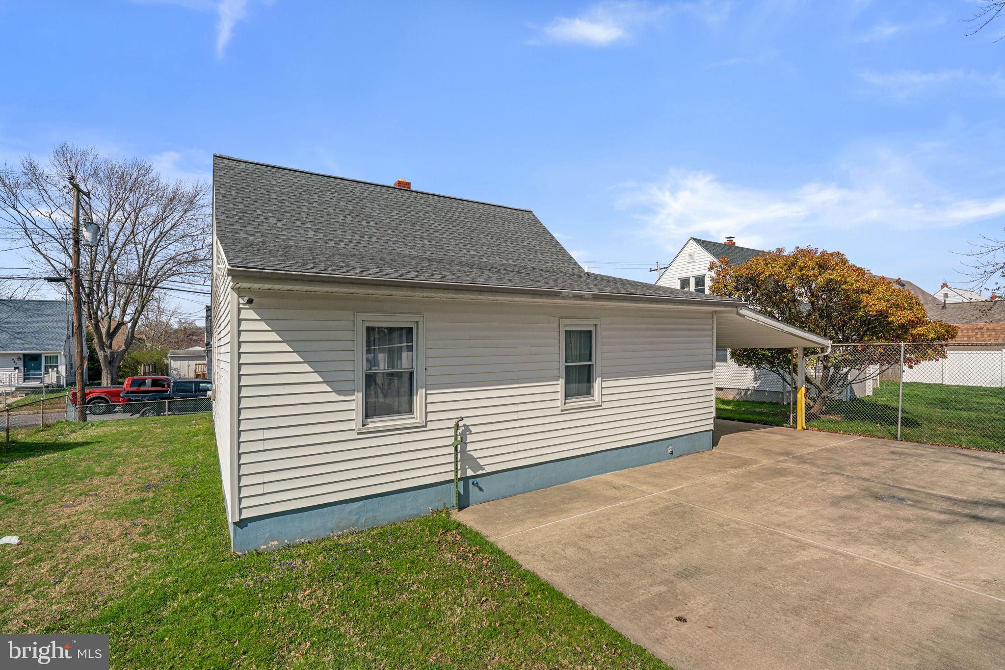 MARLYN MANOR - Residential