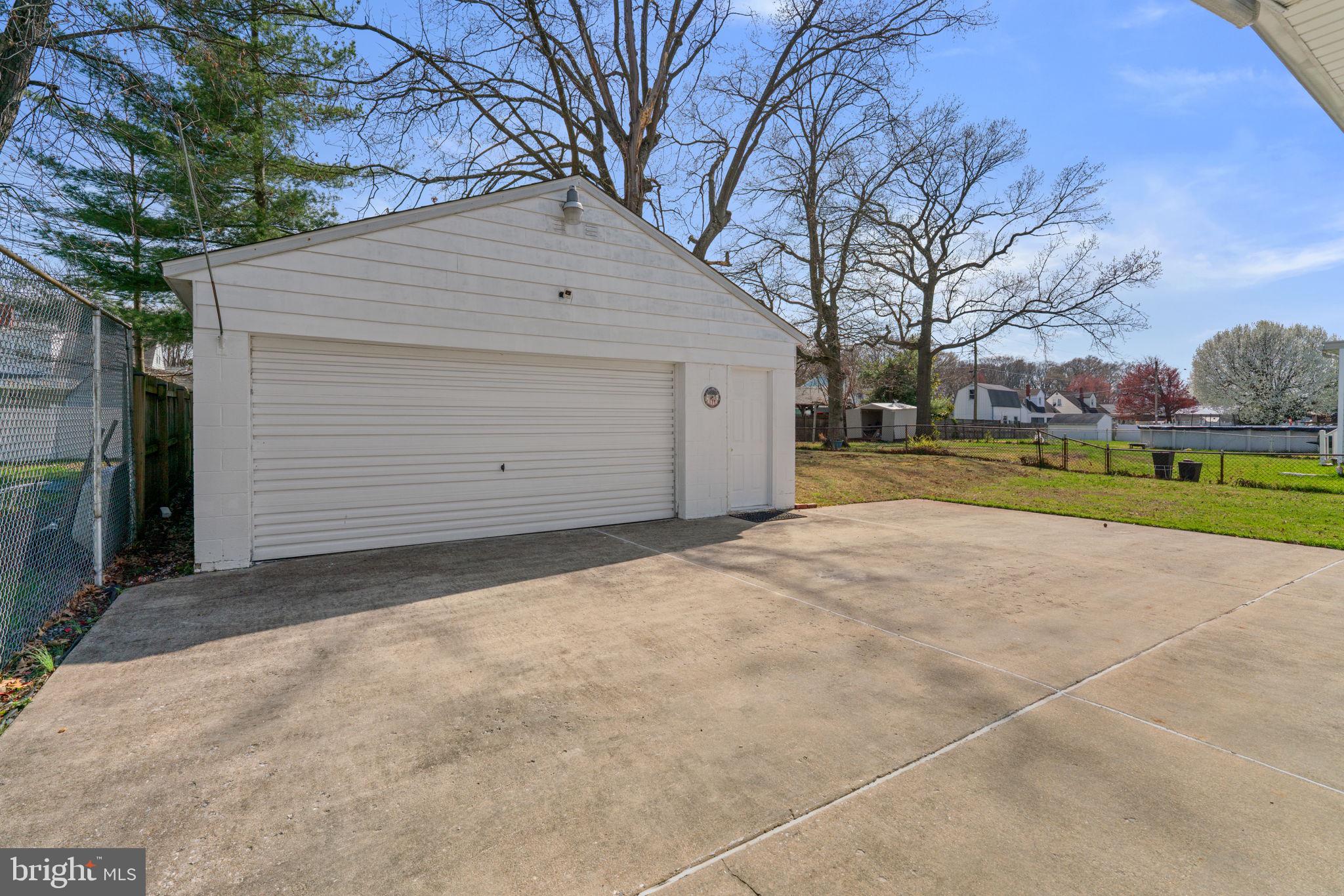 MARLYN MANOR - Residential