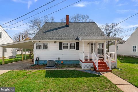 945 KINWAT AVENUE ESSEX MD 21221