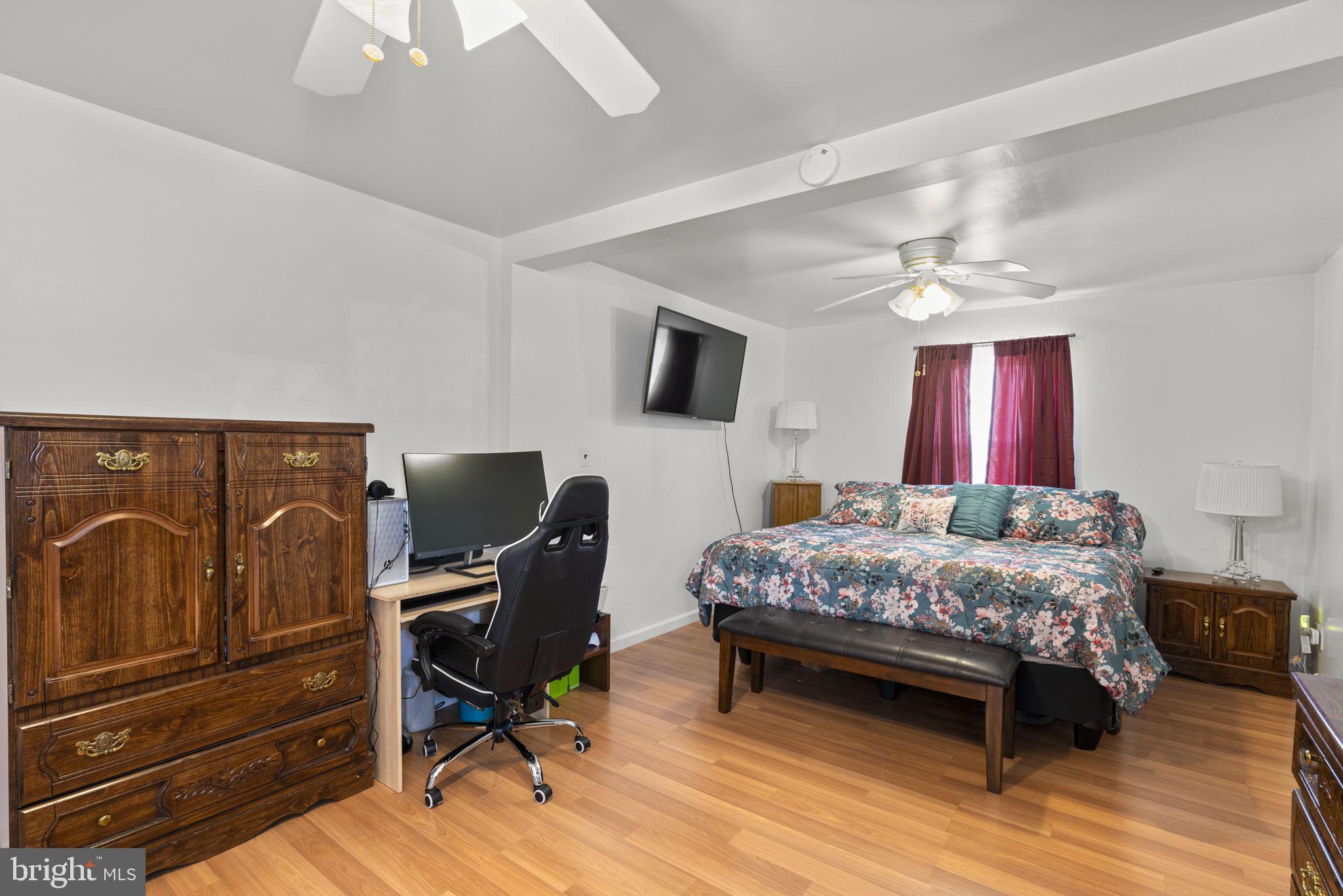 MARLYN MANOR - Residential