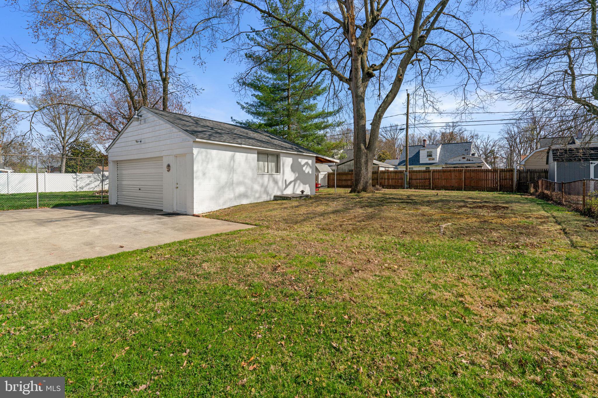 MARLYN MANOR - Residential