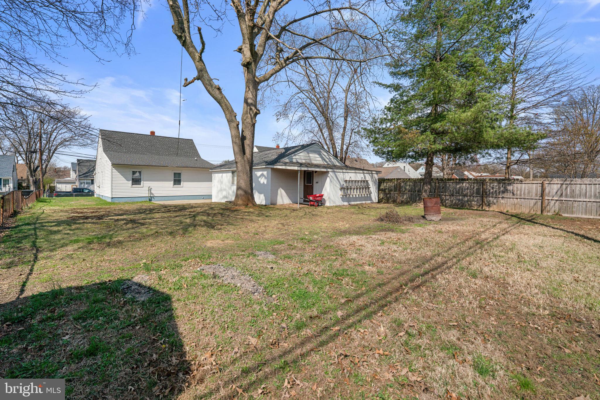 MARLYN MANOR - Residential