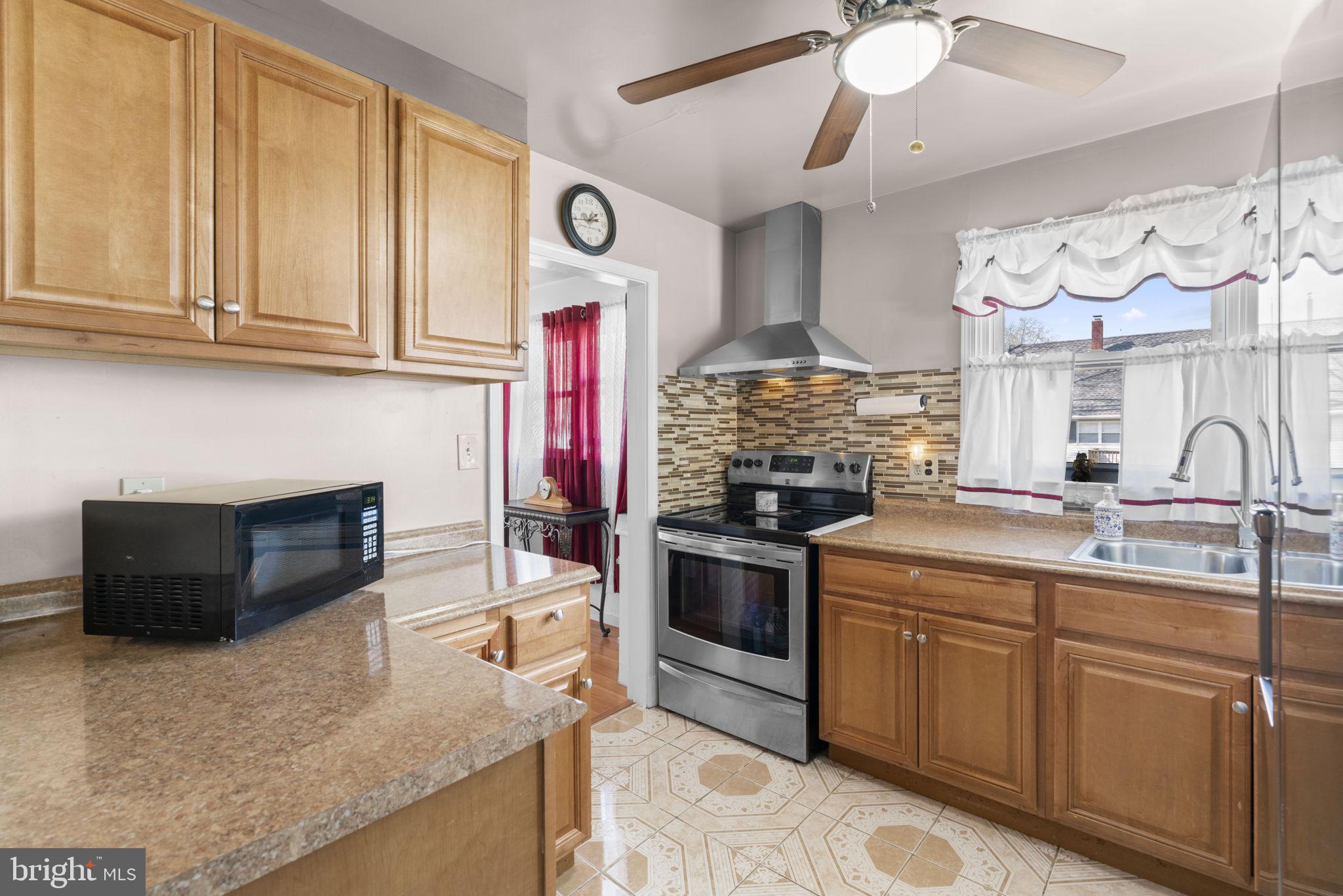 MARLYN MANOR - Residential