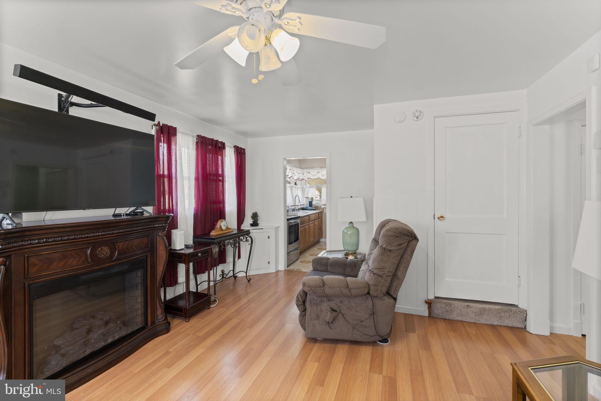 MARLYN MANOR - Residential