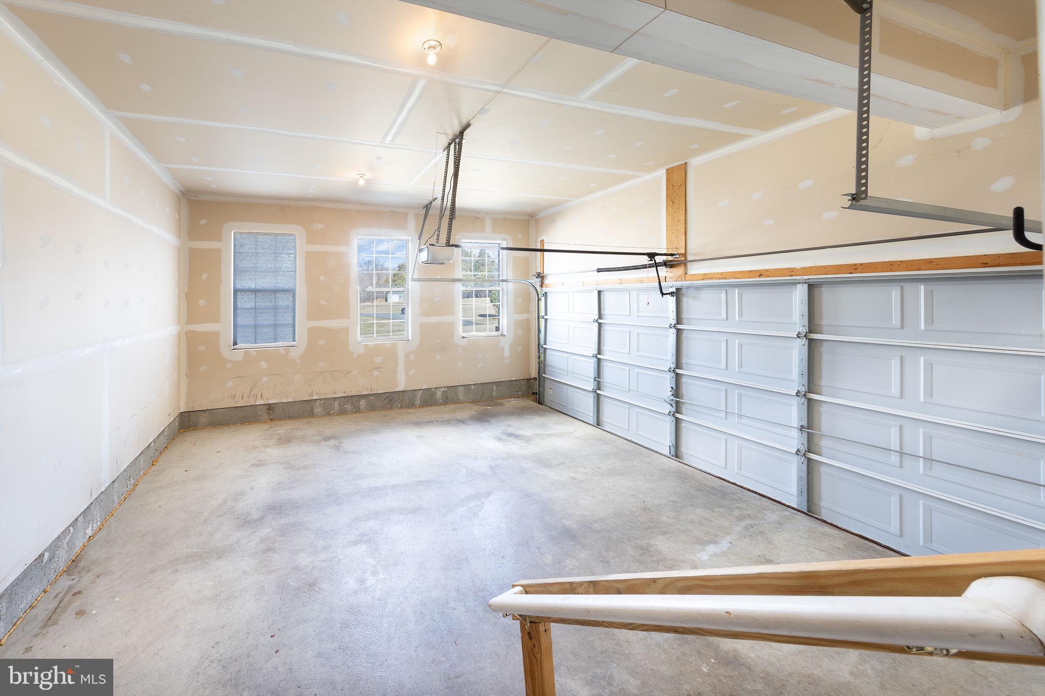 RIVER GATE ESTATES - Residential