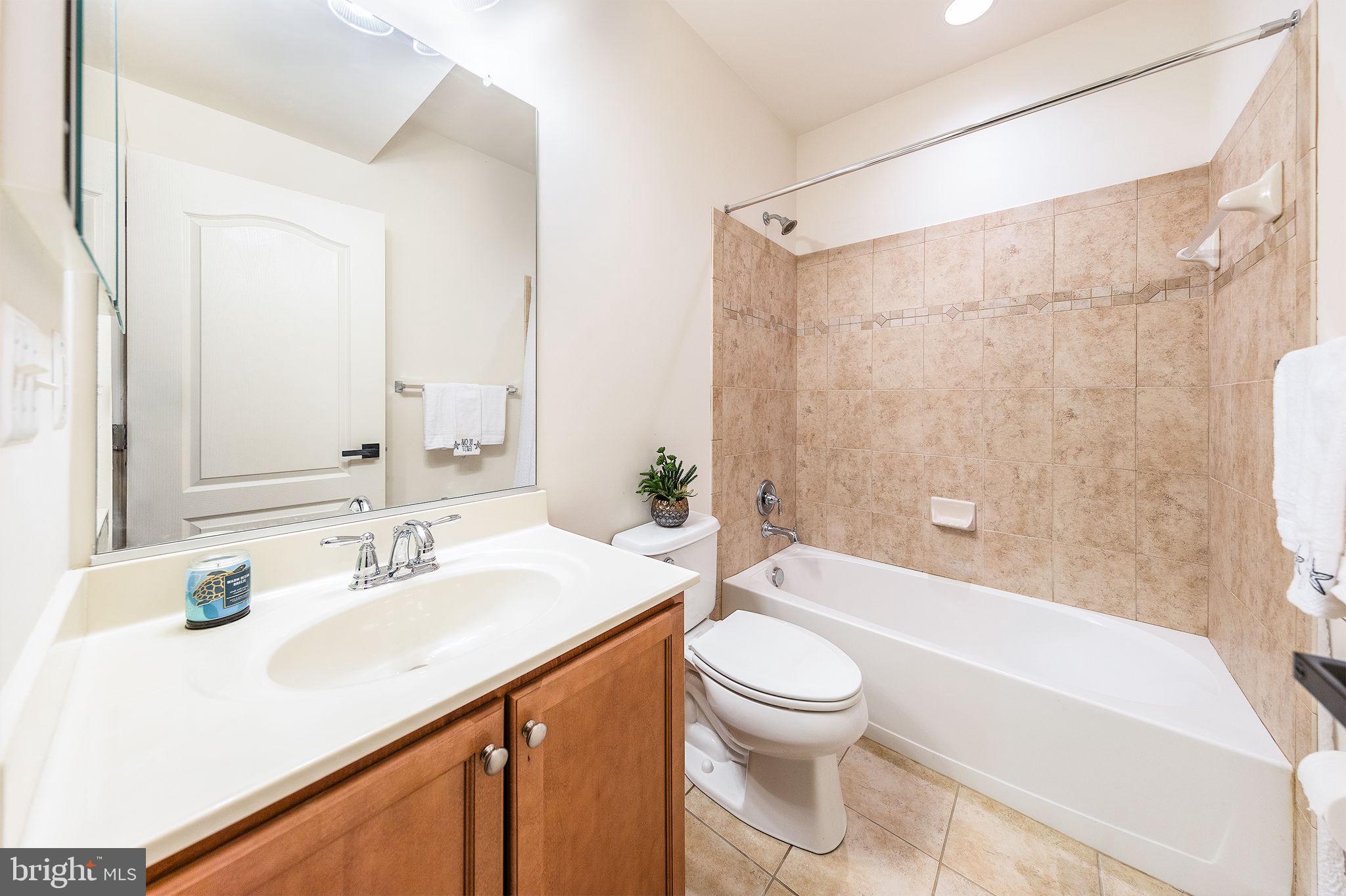 RIVER GATE ESTATES - Residential