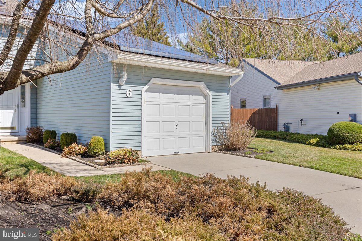 6 W OLEANDER DRIVE