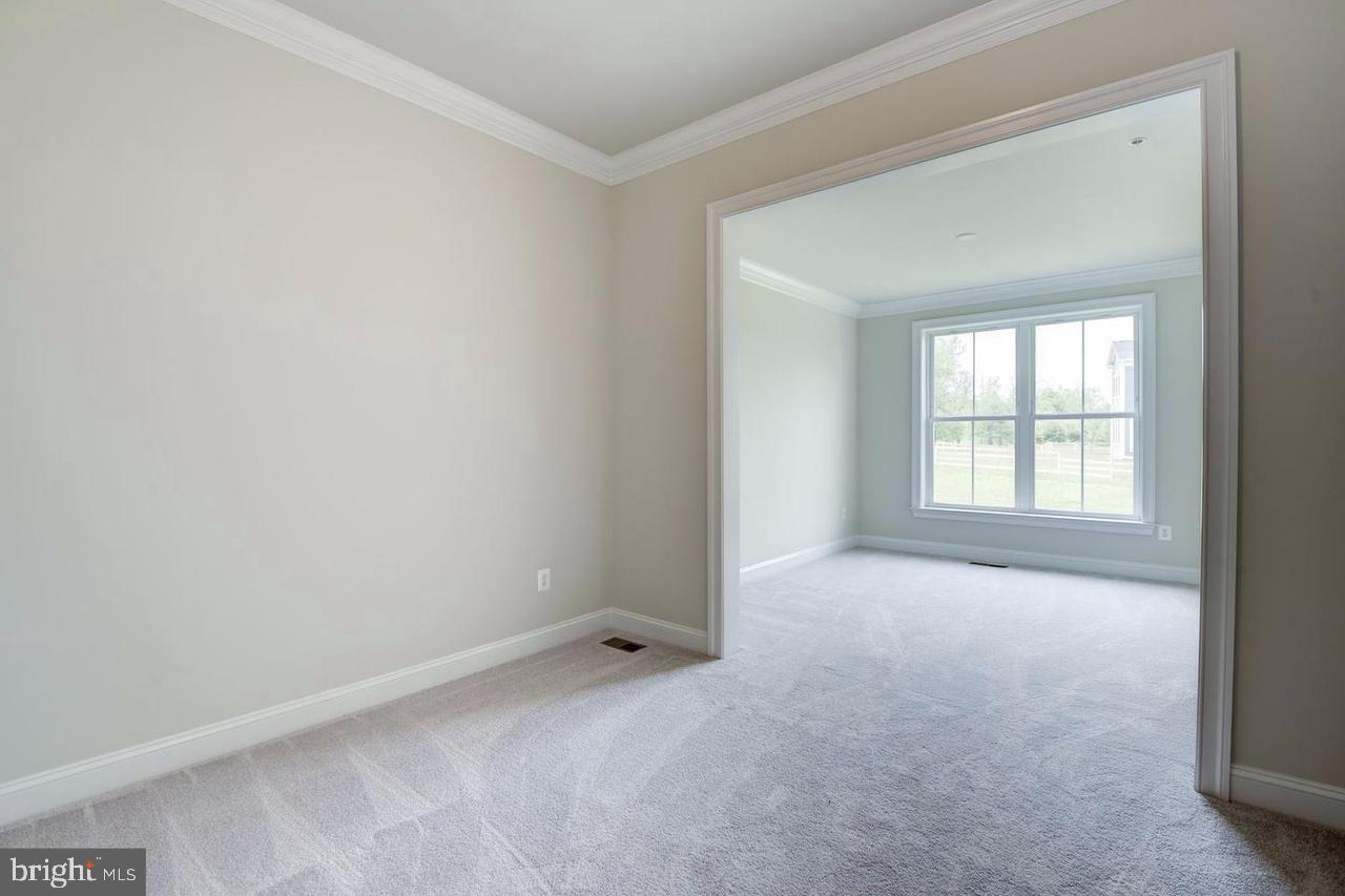 LAYTONSVILLE - Residential