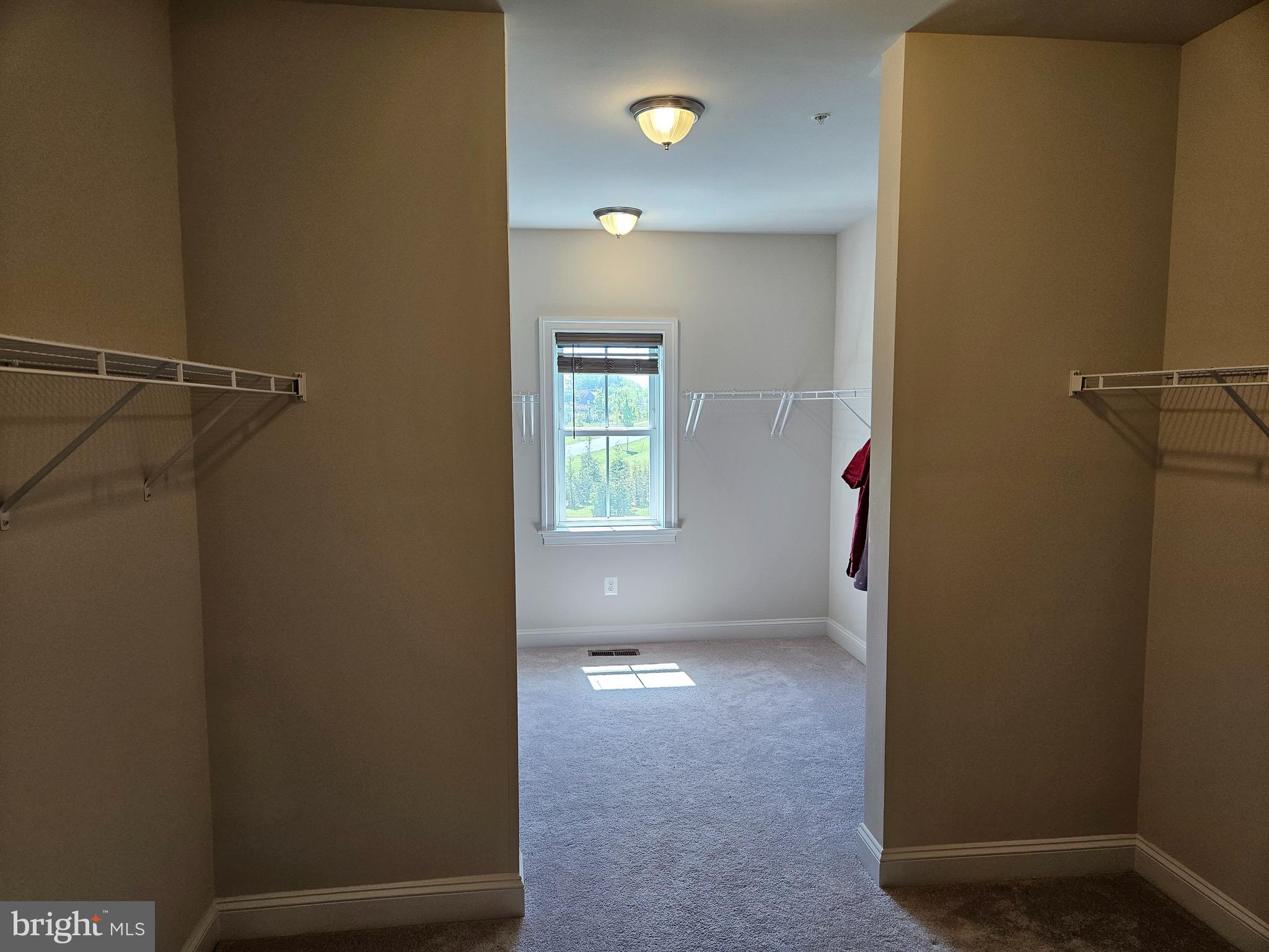 LAYTONSVILLE - Residential