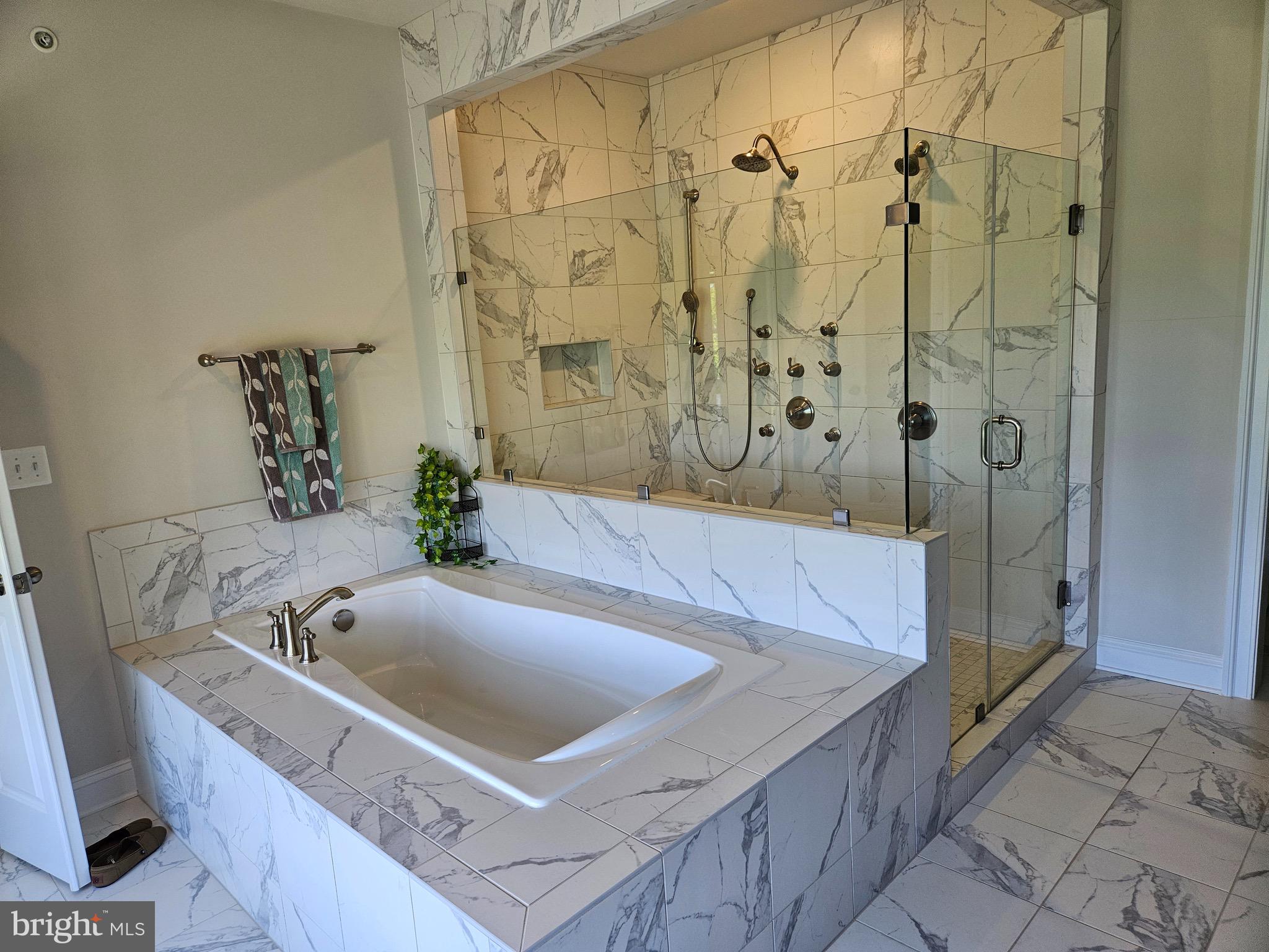 LAYTONSVILLE - Residential