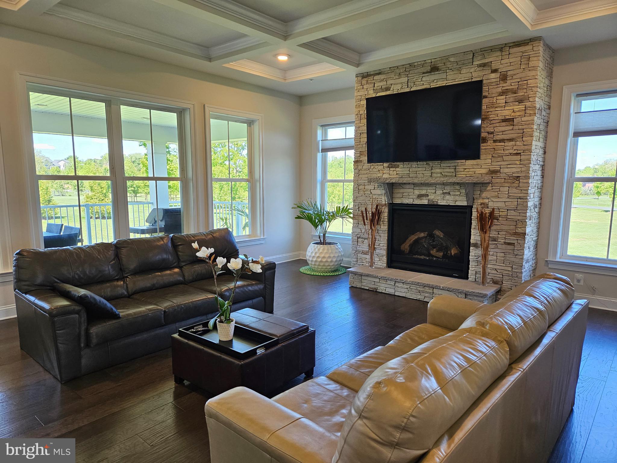 LAYTONSVILLE - Residential