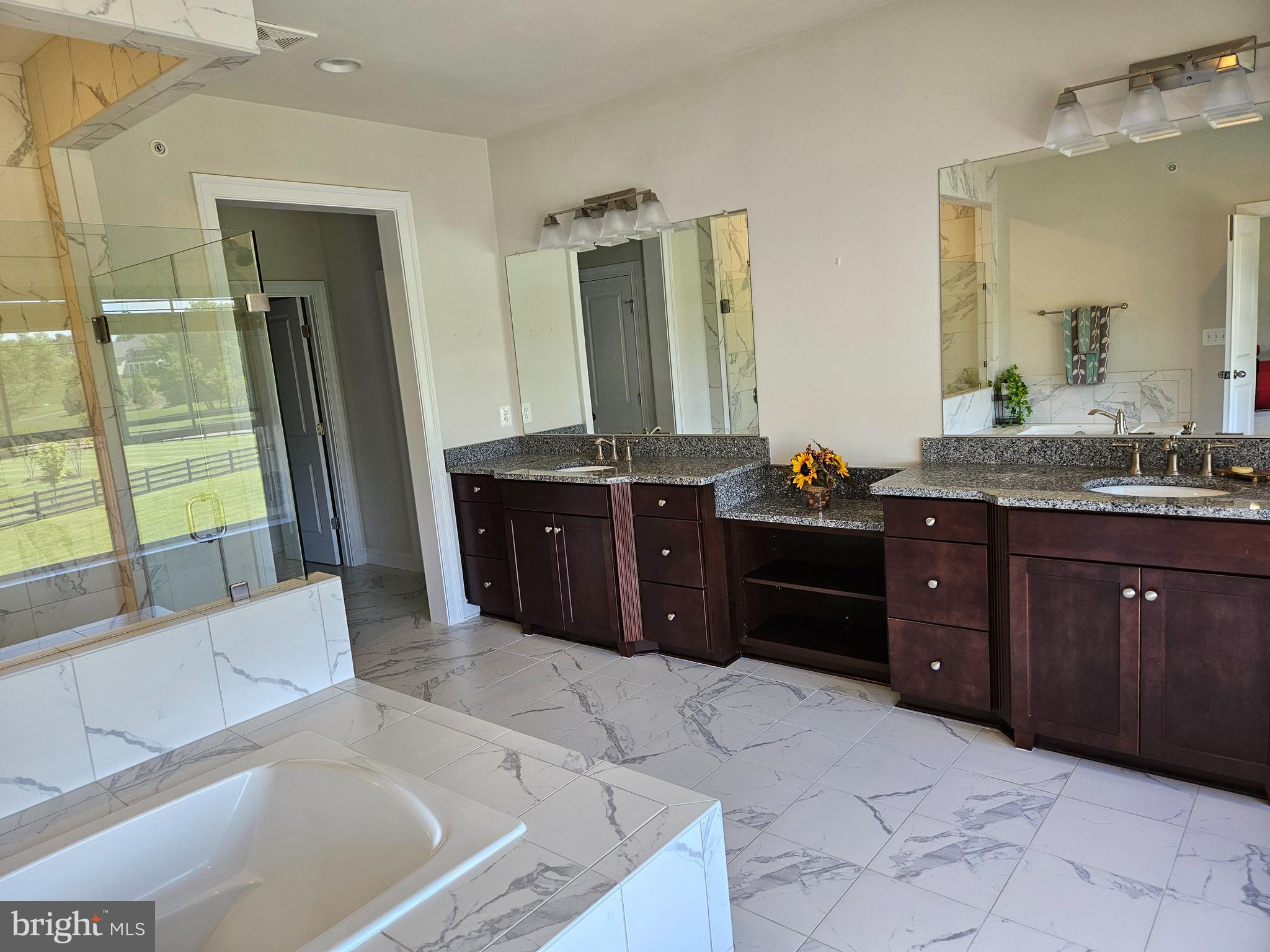 LAYTONSVILLE - Residential