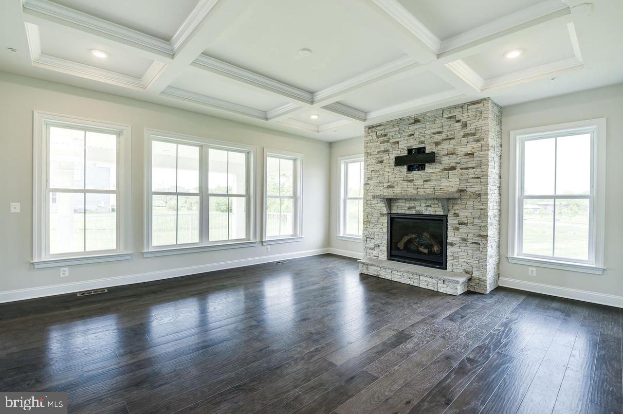 LAYTONSVILLE - Residential