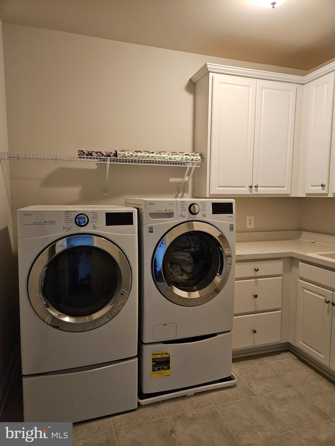 LAYTONSVILLE - Residential