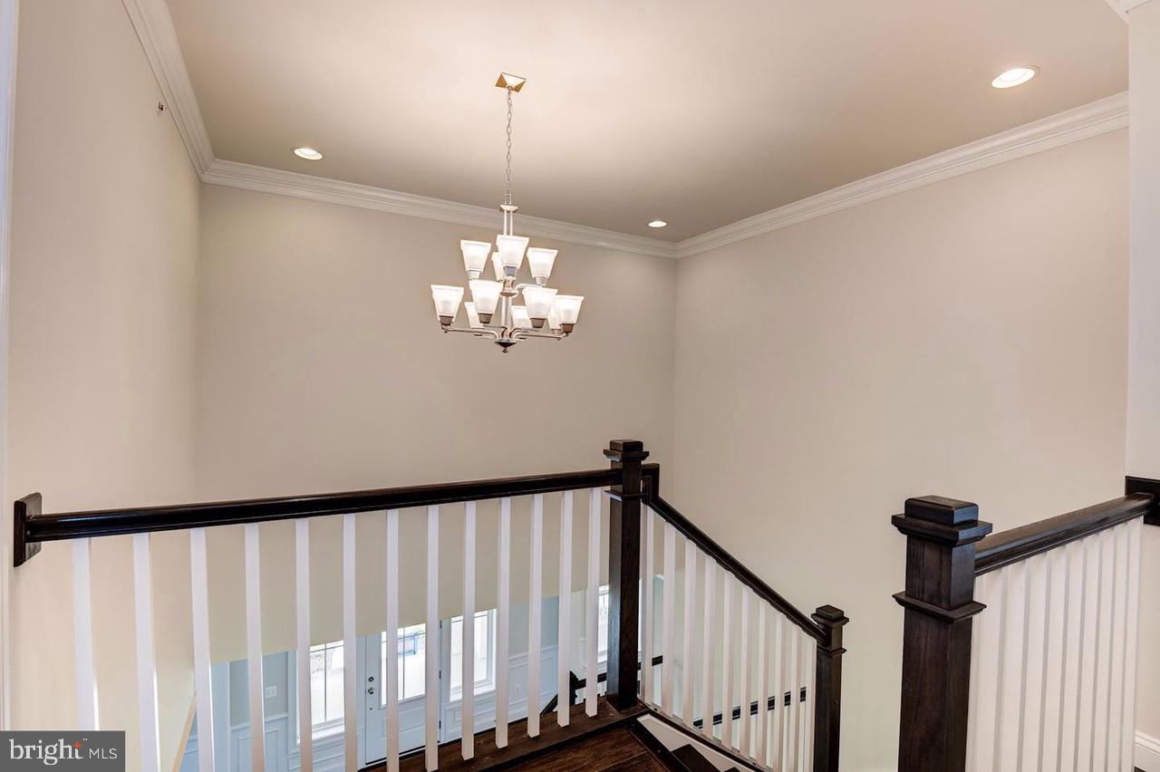 LAYTONSVILLE - Residential