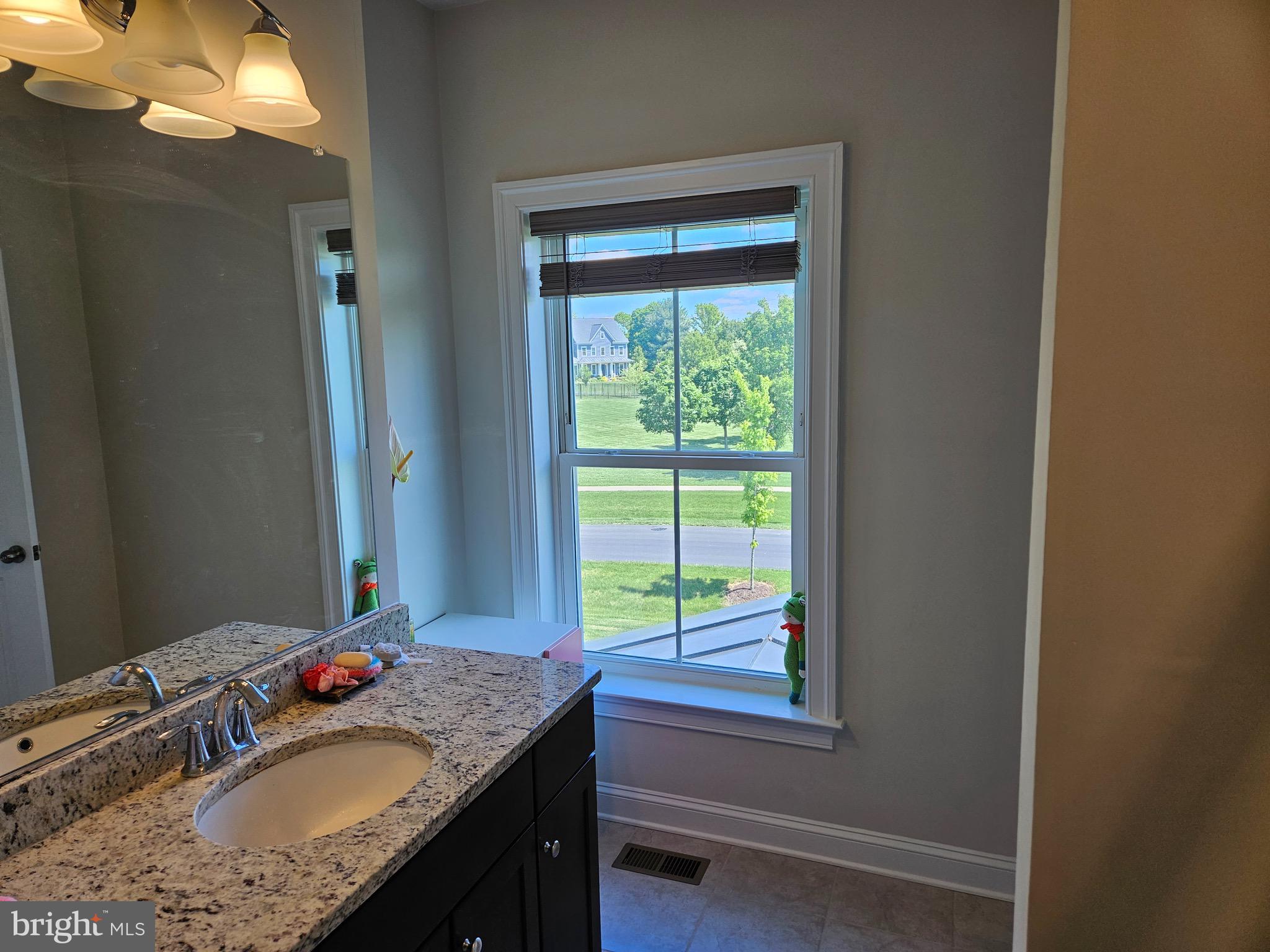 LAYTONSVILLE - Residential