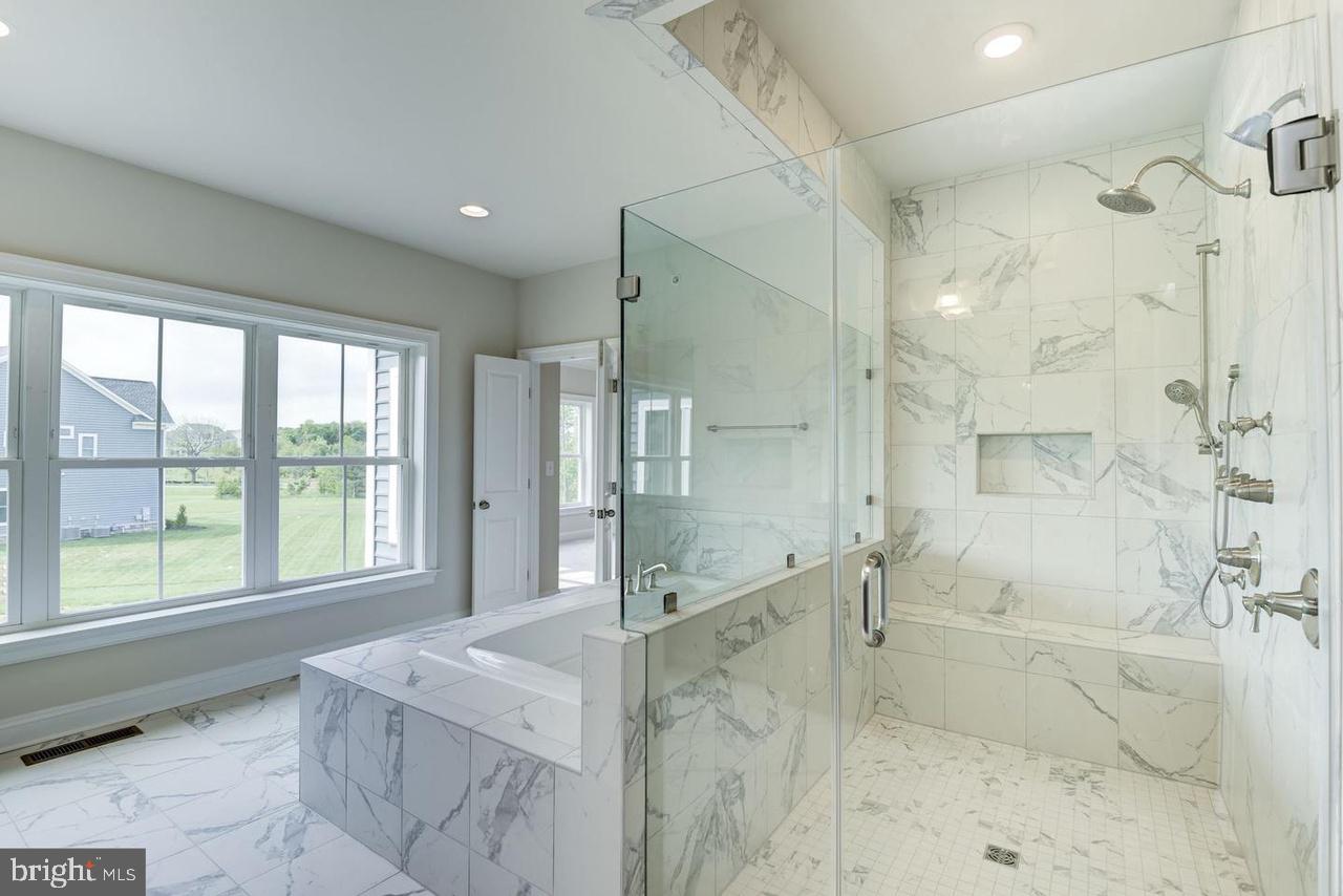 LAYTONSVILLE - Residential