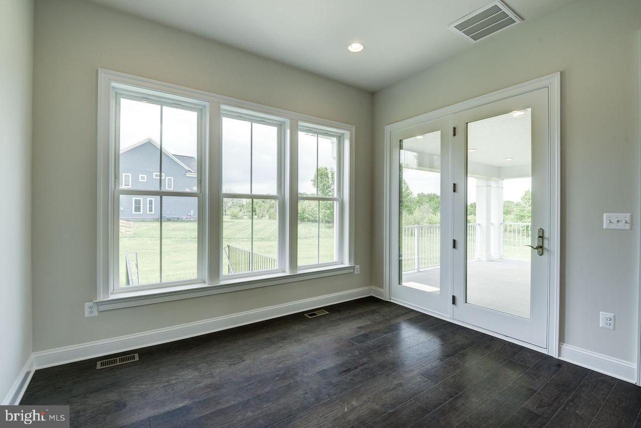 LAYTONSVILLE - Residential