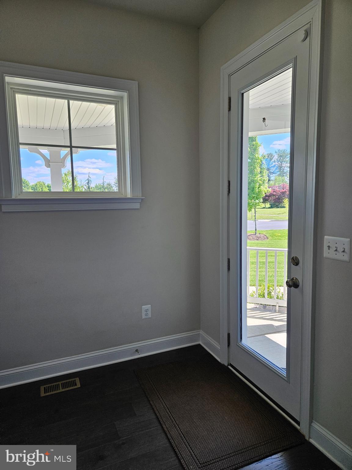 LAYTONSVILLE - Residential