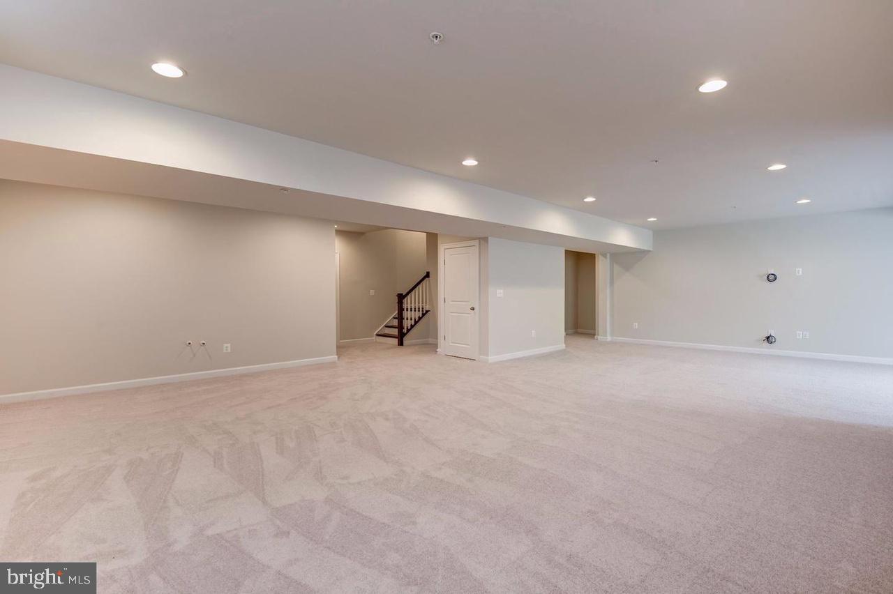 LAYTONSVILLE - Residential