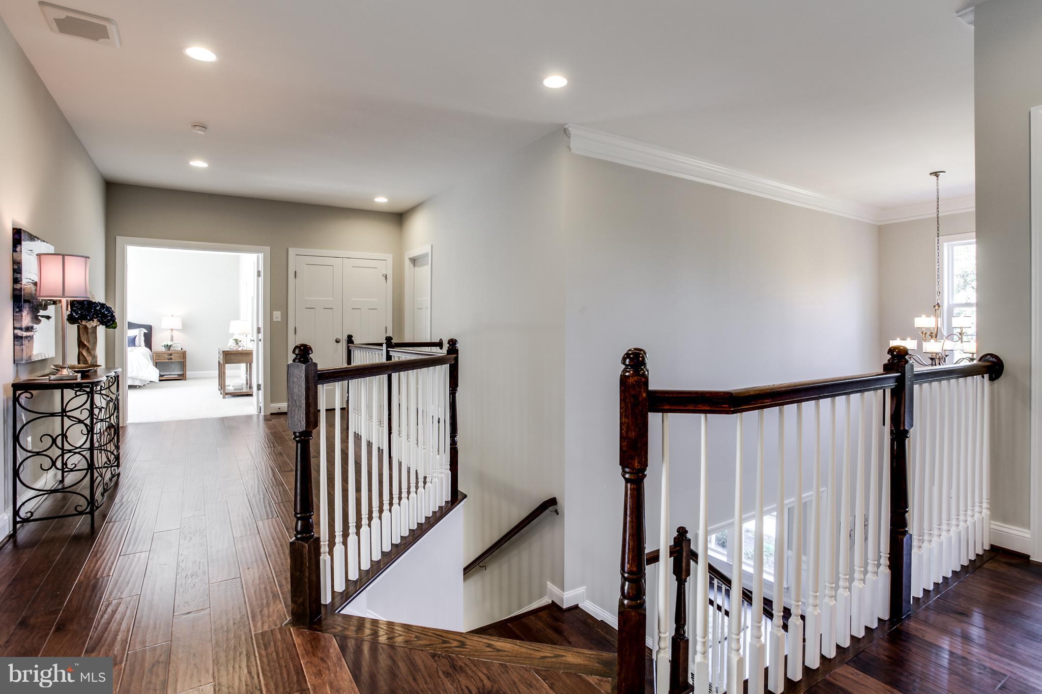 WELLINGTON HEIGHTS - Residential