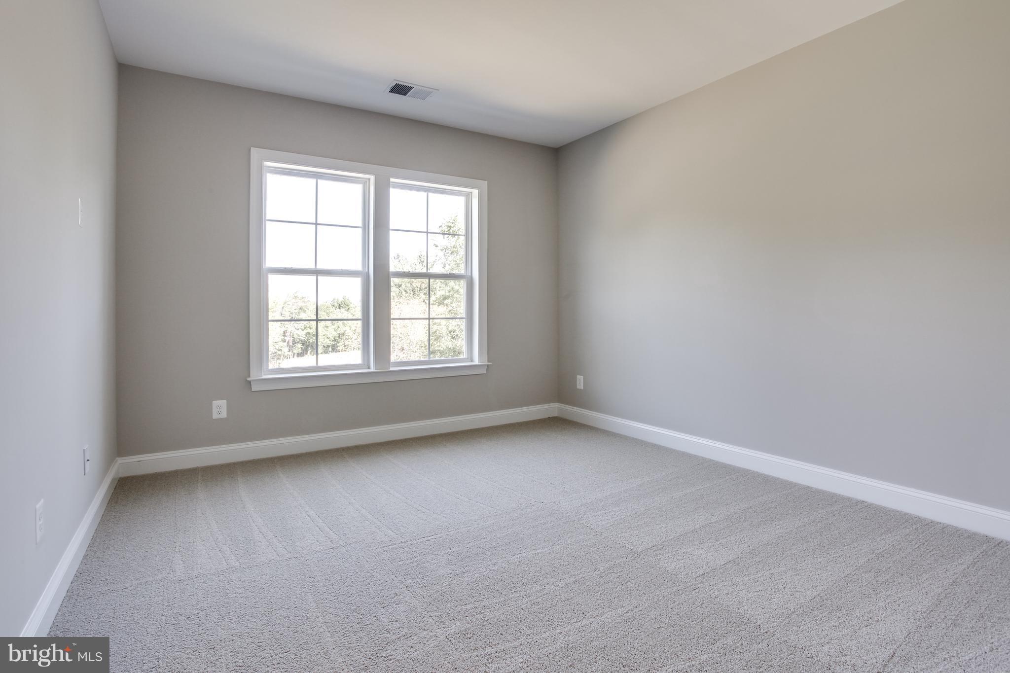 WELLINGTON HEIGHTS - Residential