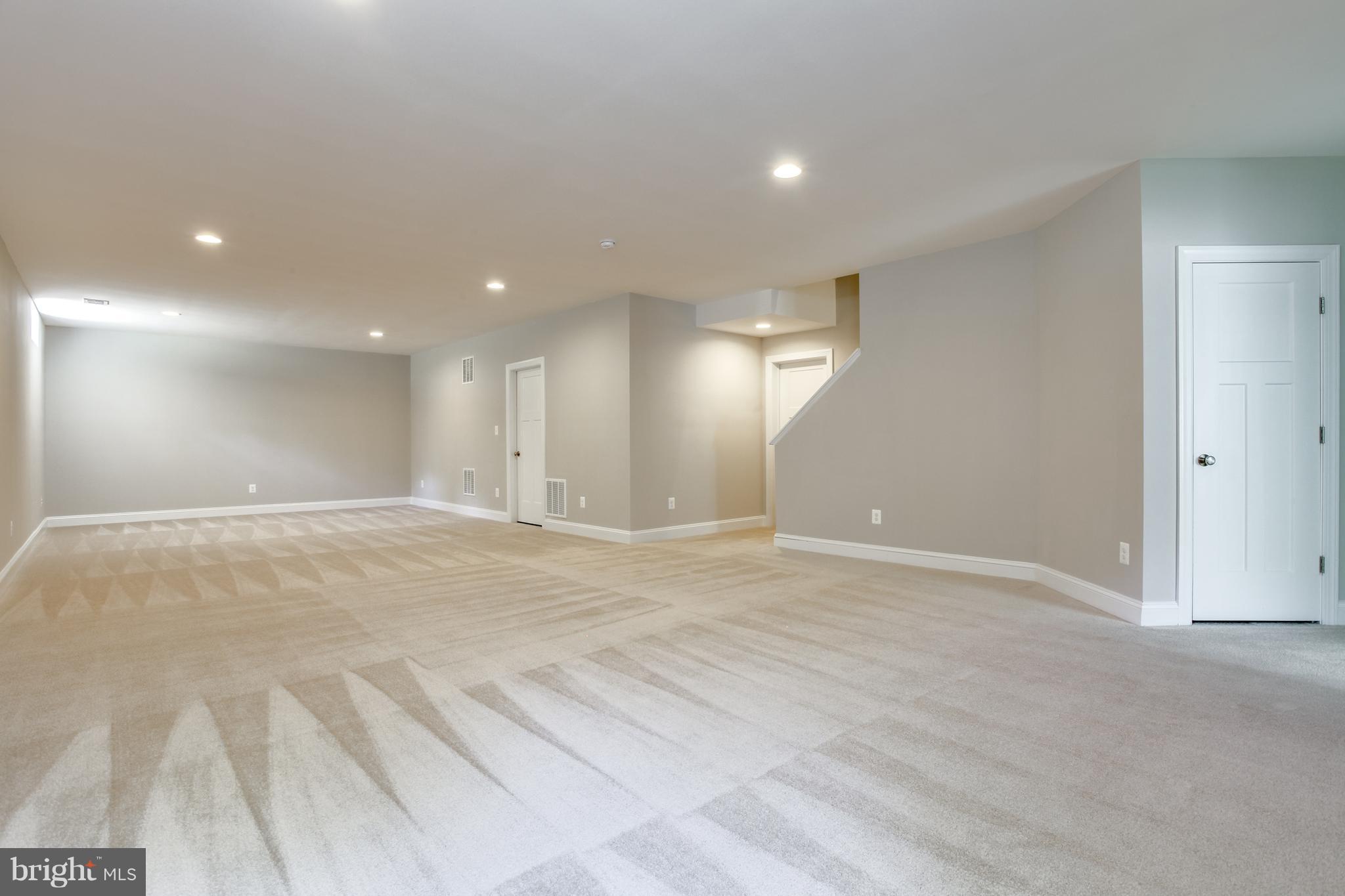 WELLINGTON HEIGHTS - Residential