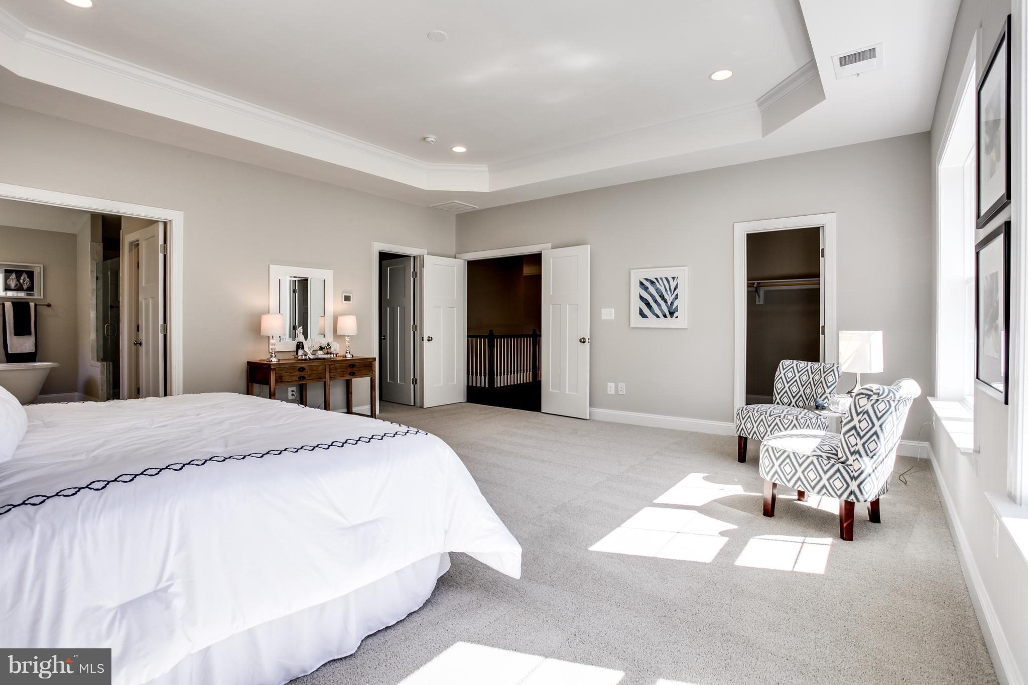 WELLINGTON HEIGHTS - Residential