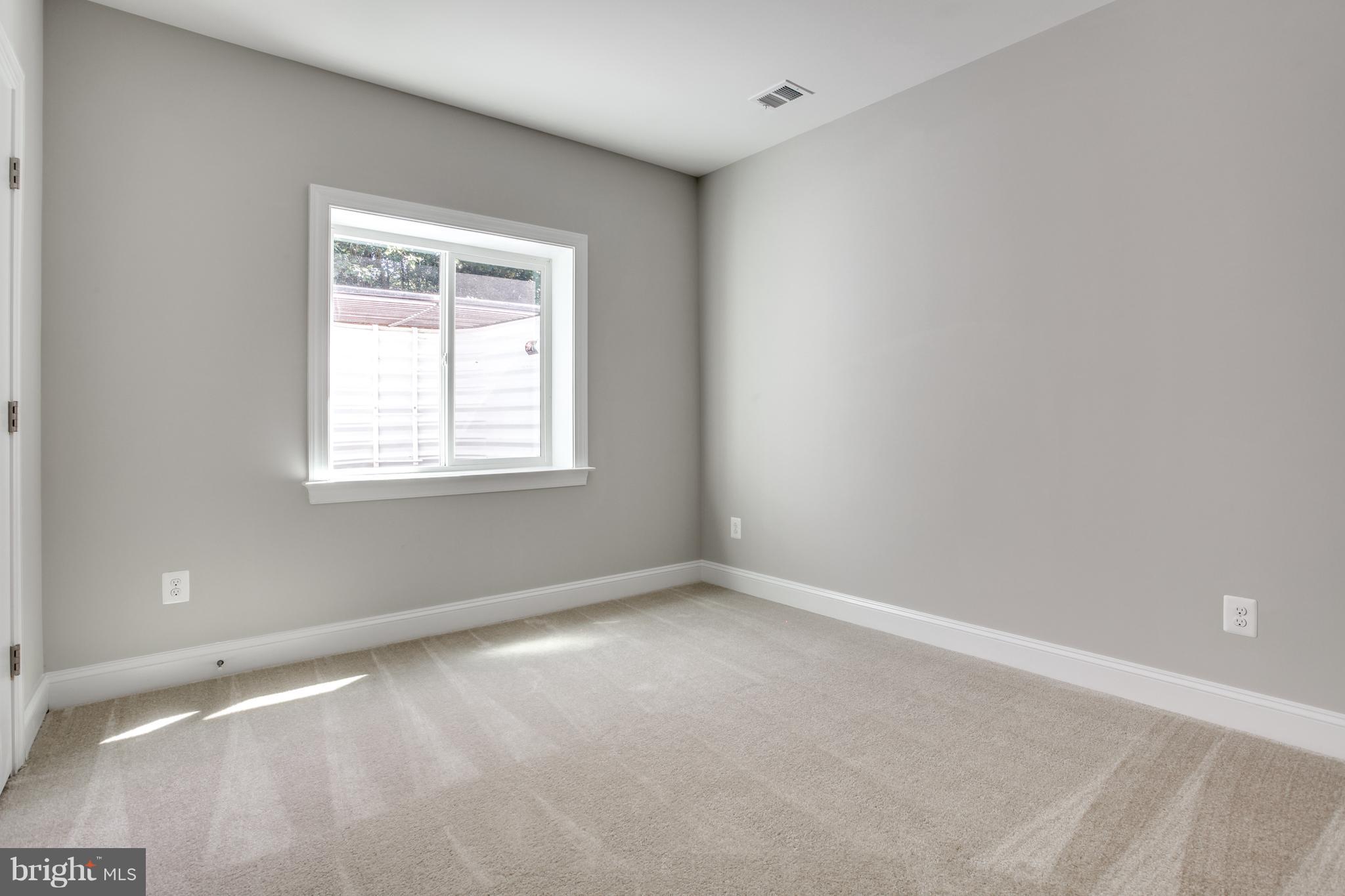 WELLINGTON HEIGHTS - Residential