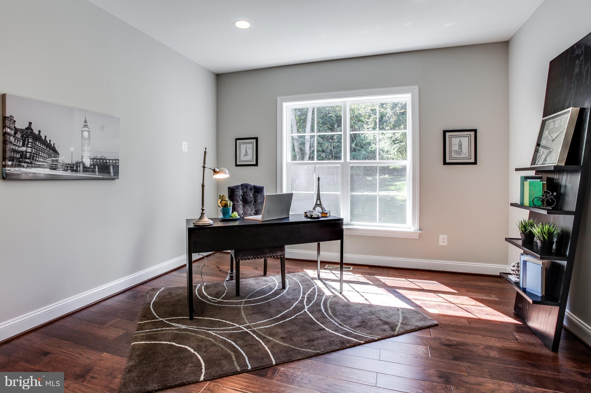 WELLINGTON HEIGHTS - Residential