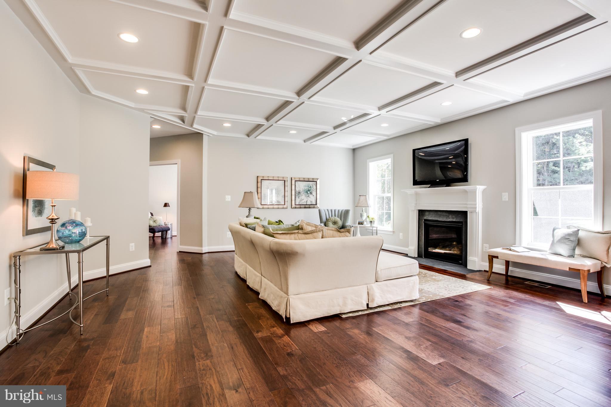 WELLINGTON HEIGHTS - Residential