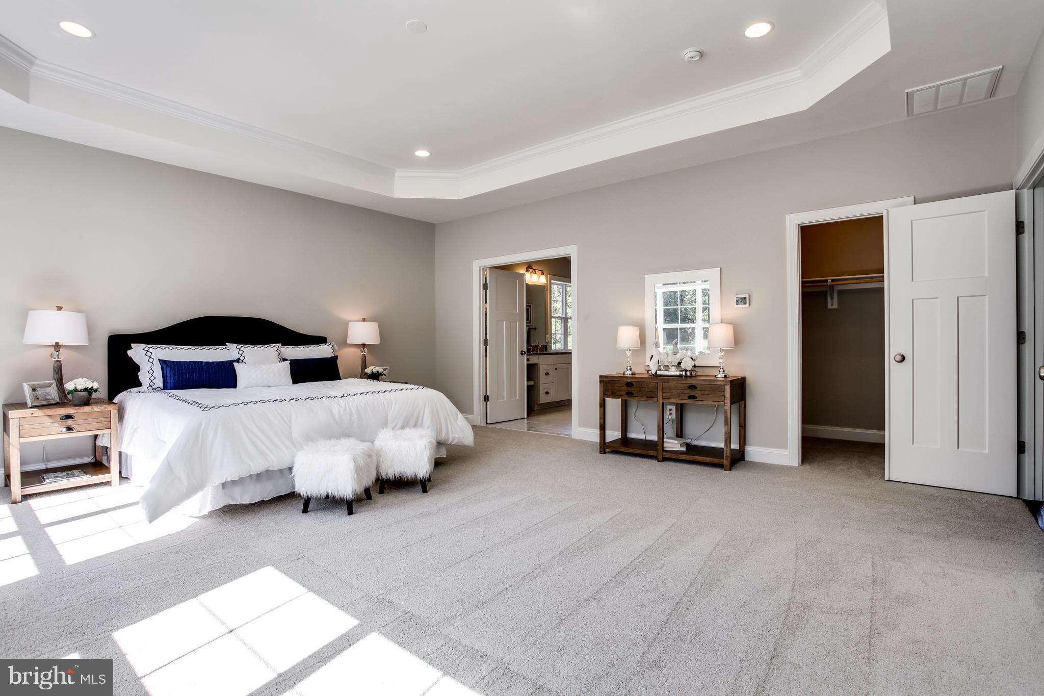 WELLINGTON HEIGHTS - Residential