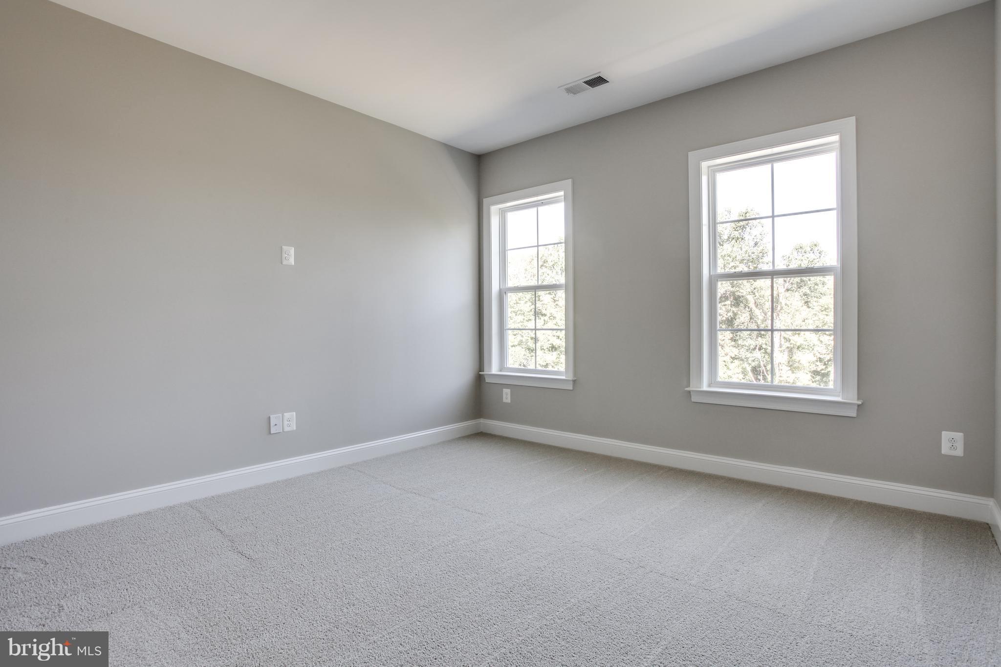 WELLINGTON HEIGHTS - Residential